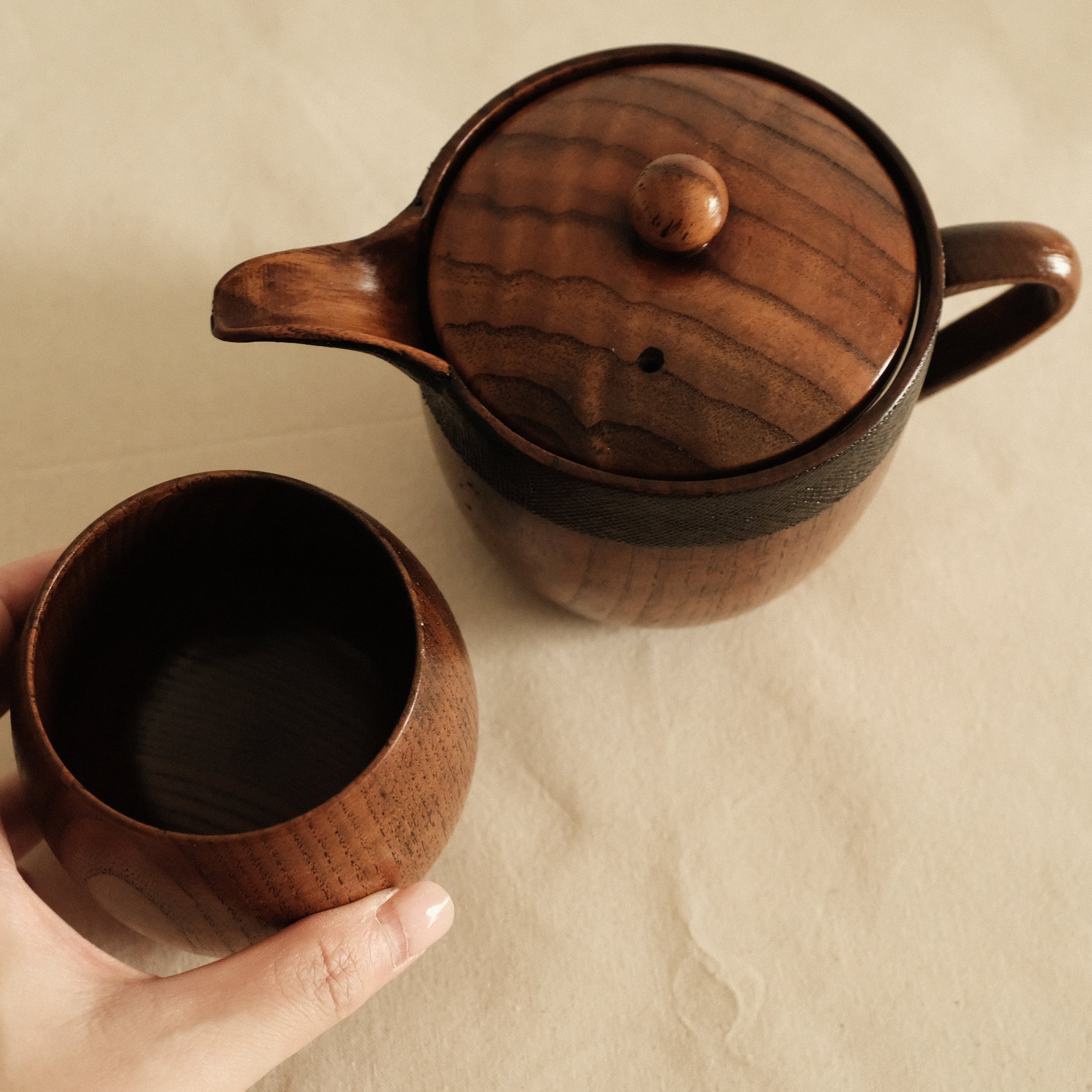 Asanuno Hemp Fabric Covered Wooden Teapot with Egg Shape Wooden Cup Norawan Set