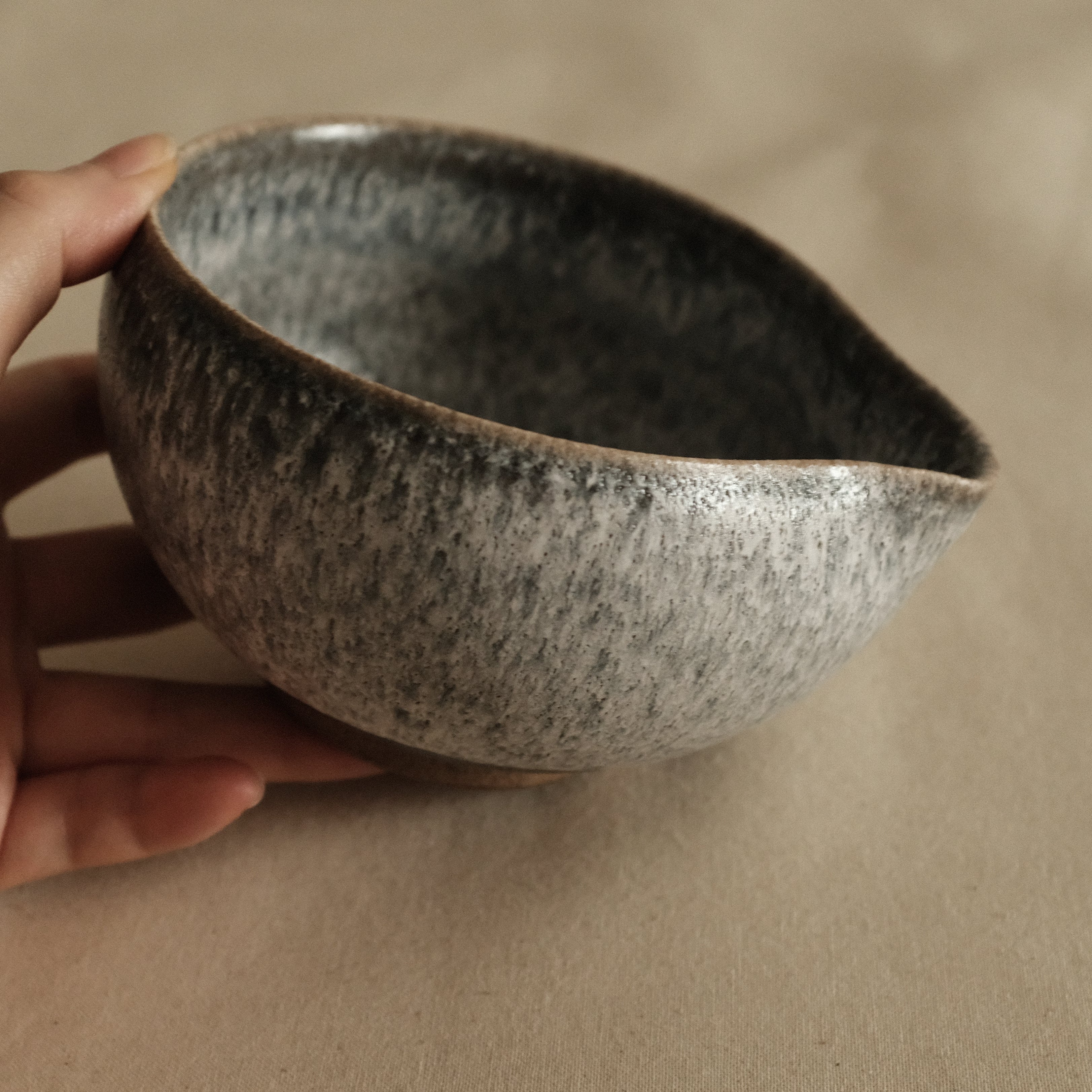 Masamura Japan Yama No Ishi Mountain Stone Katakuchi Chawan Matcha Bowl with Spout Minoware