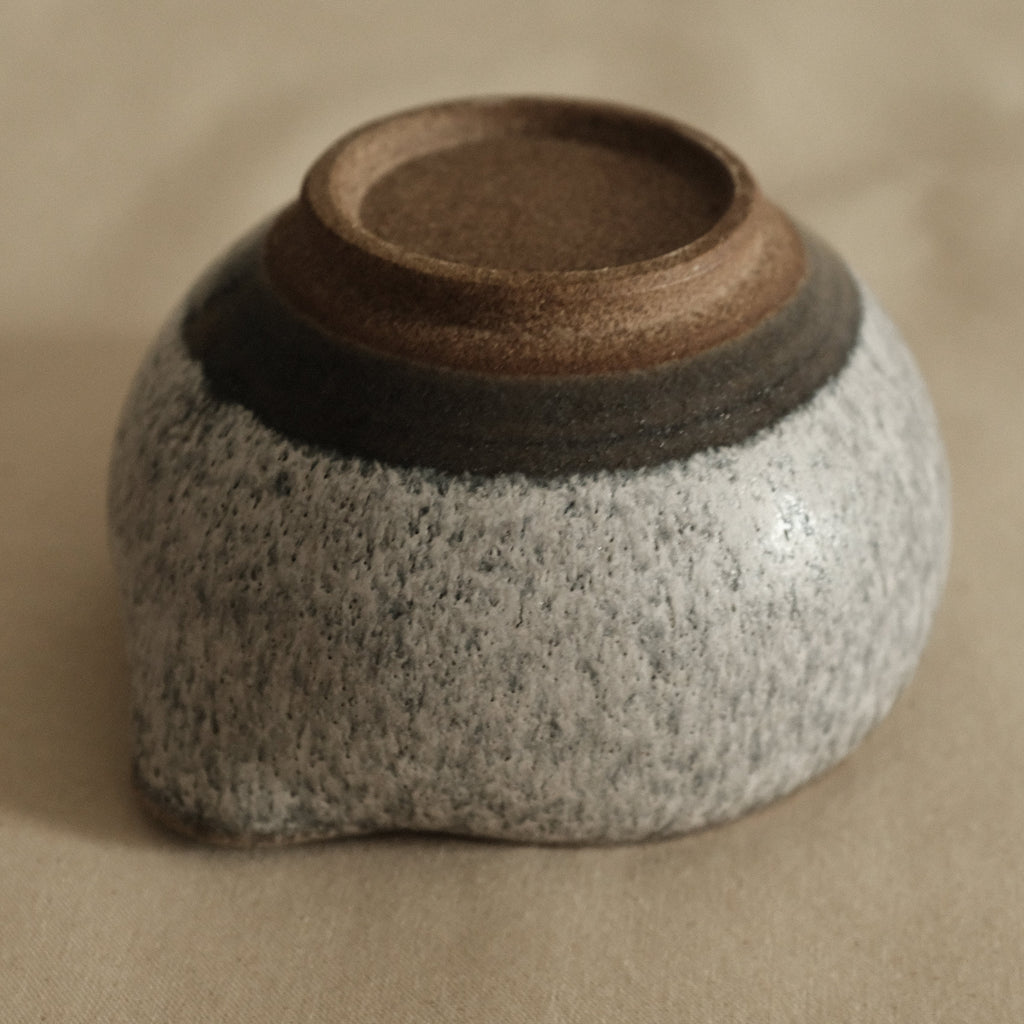 Masamura Japan Yama No Ishi Mountain Stone Katakuchi Chawan Matcha Bowl with Spout Minoware