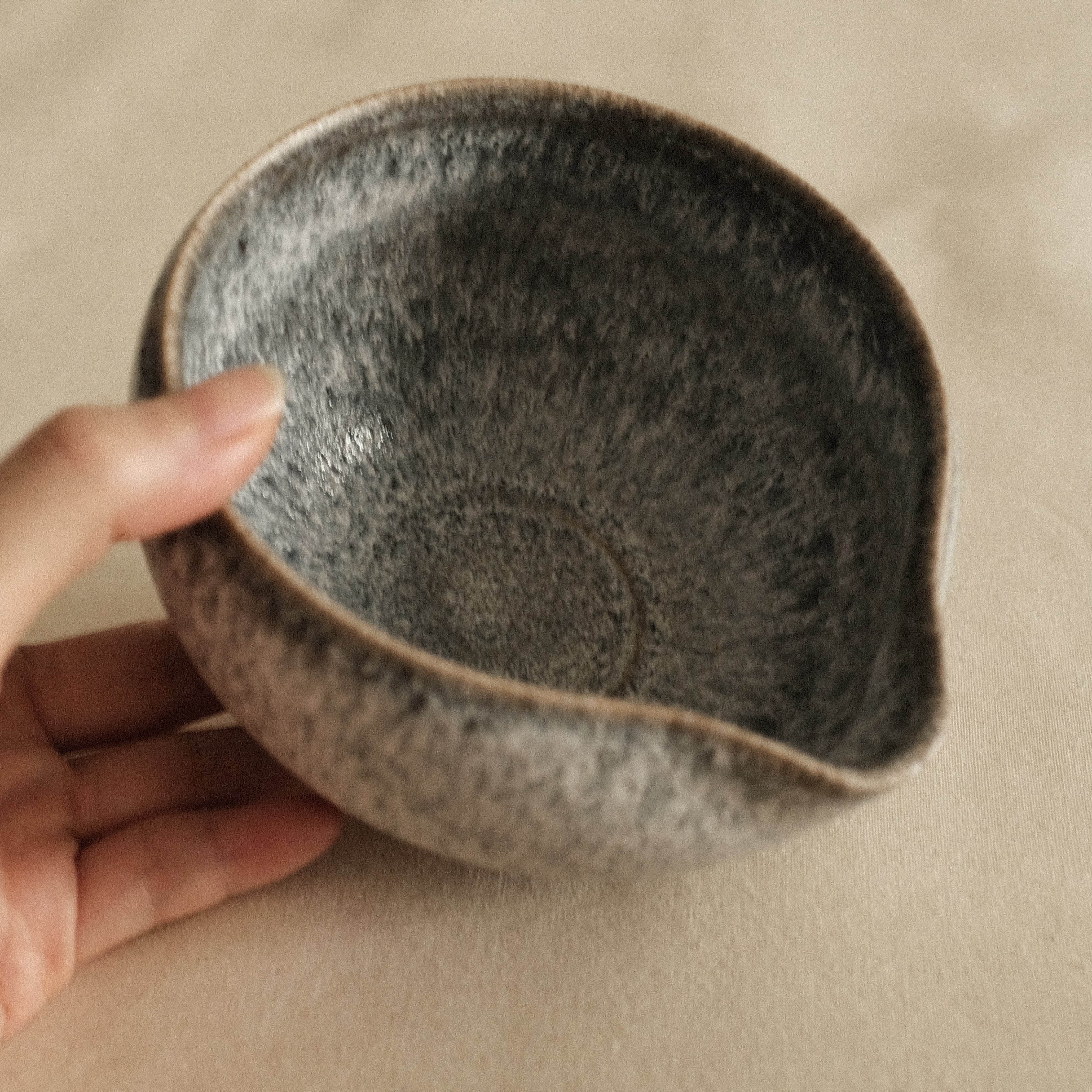 Masamura Japan Yama No Ishi Mountain Stone Katakuchi Chawan Matcha Bowl with Spout Minoware