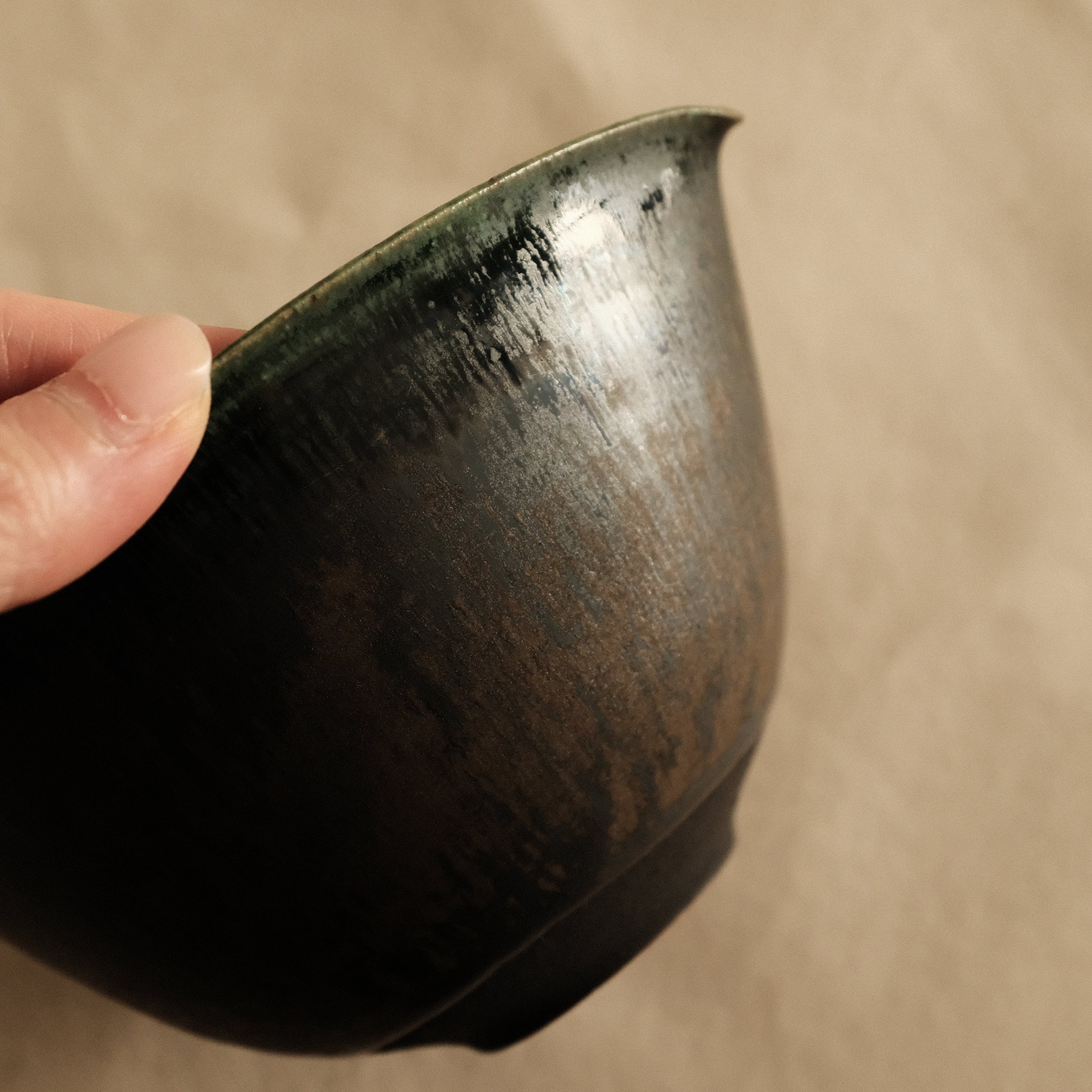 Kuroki Taira Oribe Green Glaze Tear Drop Shaped Katakuchi Bowl with Spout