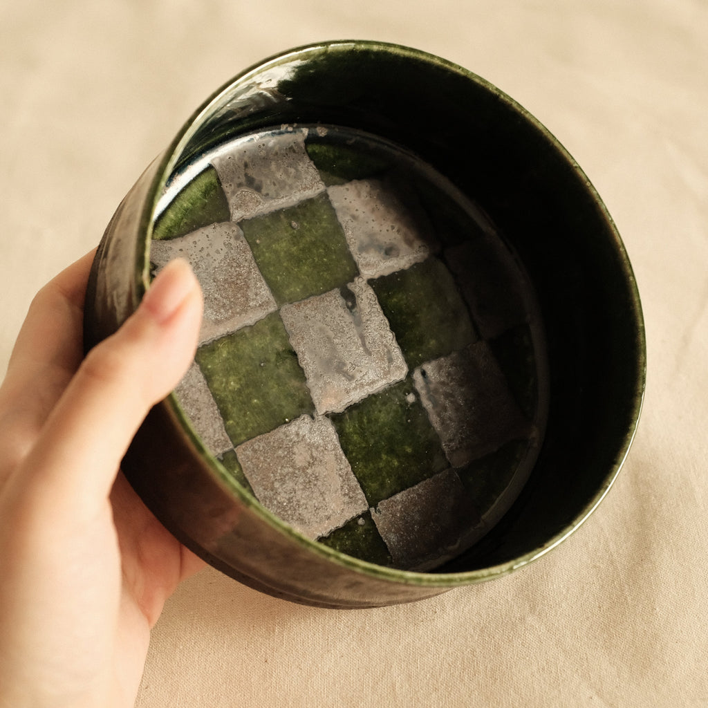 Kuroki Taira Oribe Green Glaze Checkered Dish Bowl