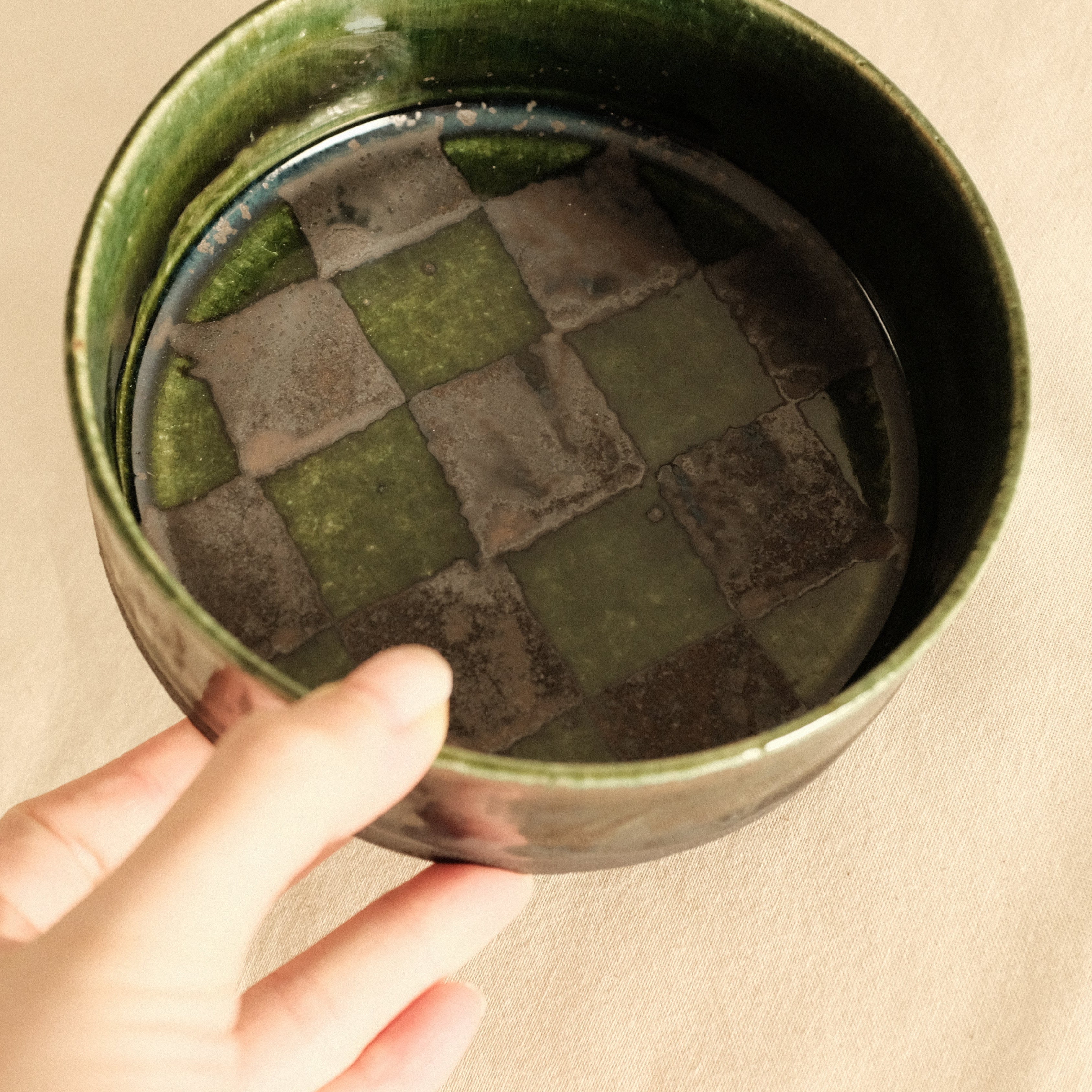 Kuroki Taira Oribe Green Glaze Checkered Dish Bowl