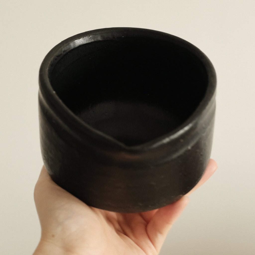 Hatsuichi Japan Kuroku Neri Black Katakuchi Chawan Matcha Bowl Minoware