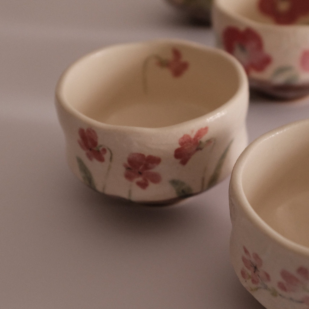 Hatsuichi Japan Dancing Red Flower Mini Chawan Matcha Bowl Tea Bowl Minoware