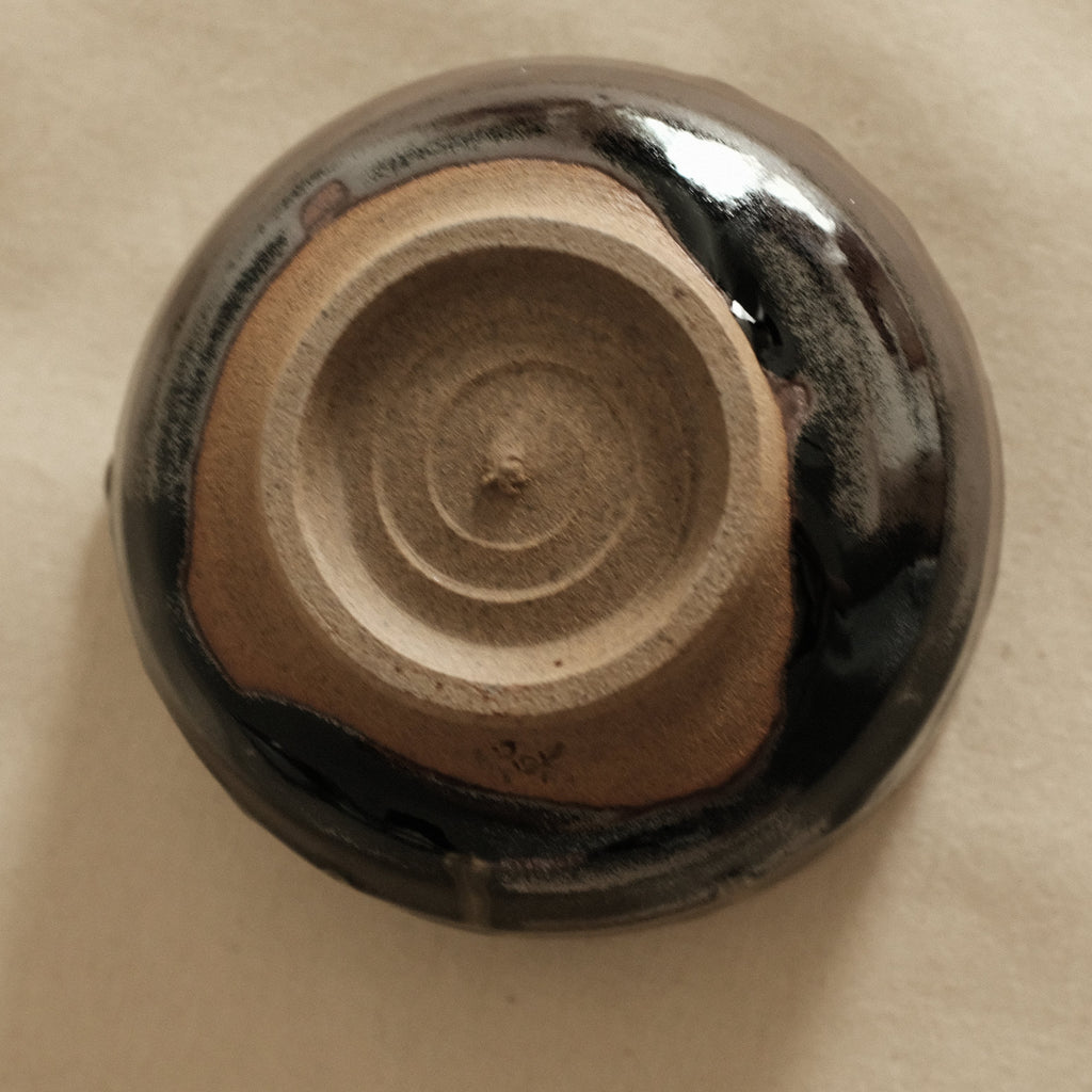 Hana Izumi Kiln Japan Kuro Black Tenmoku Nagashi Katakuchi Chawan Matcha Bowl Aritaware
