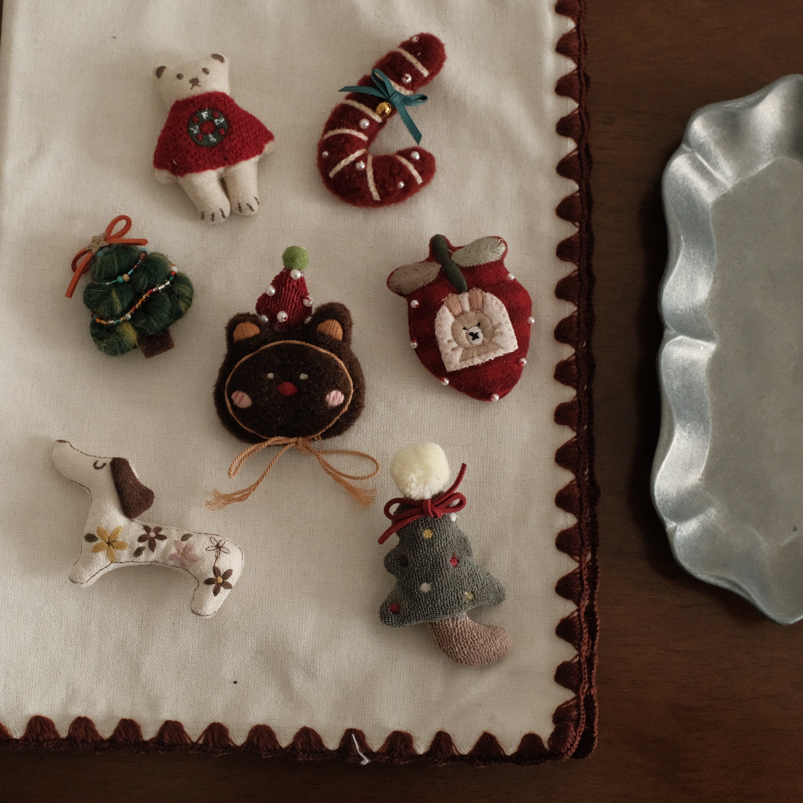 NOELLE Decorative Whimsical Embroidered Felt Brooch Pin