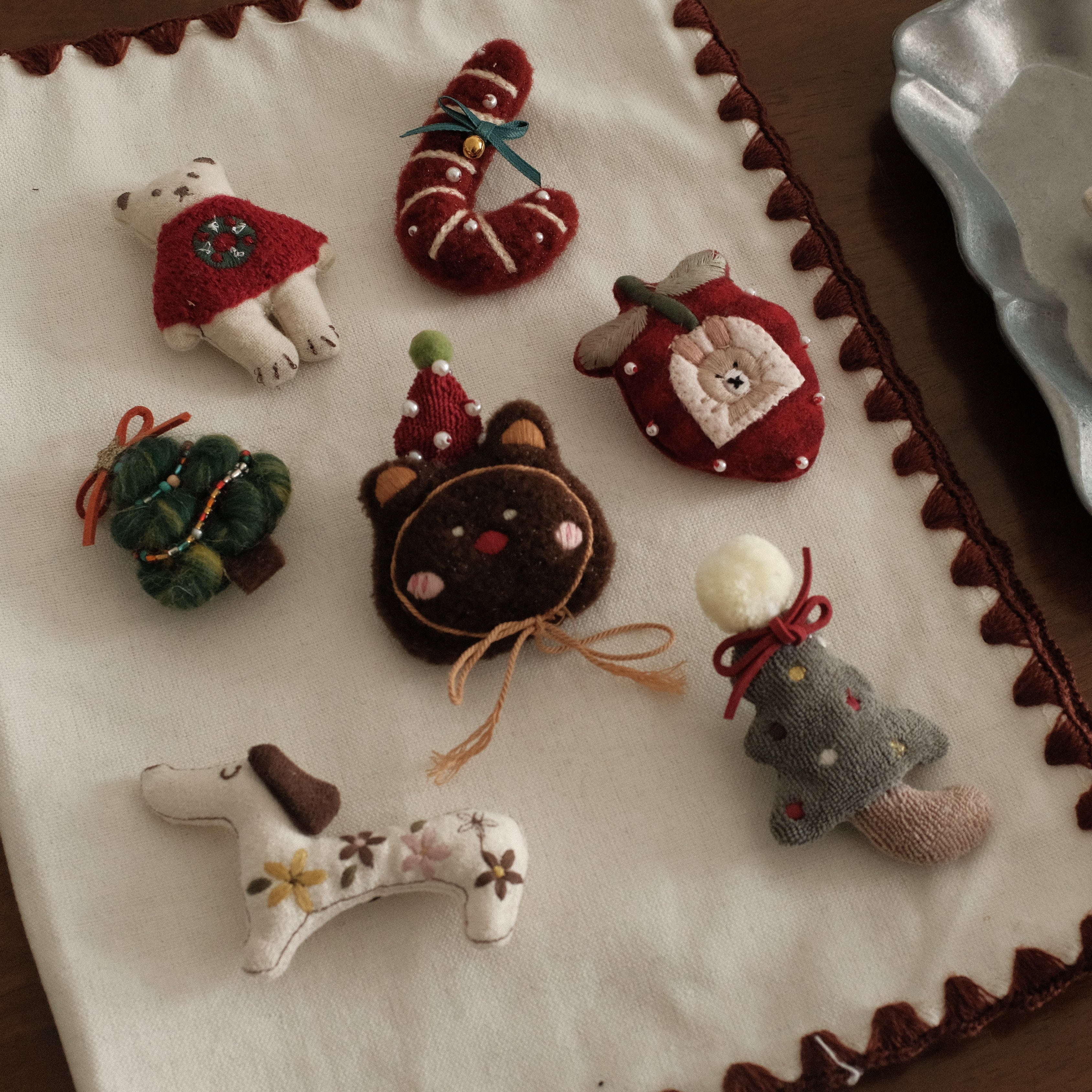 NOELLE Decorative Whimsical Embroidered Felt Brooch Pin