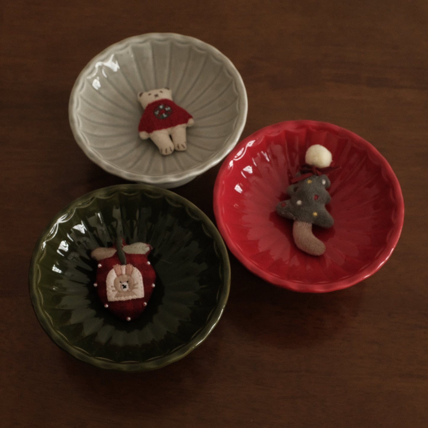 COLETTE Retro Ceramic Floral Pedestal Dish Plate Tea Stand Dessert Pastry Plate