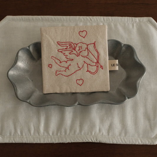 Le Serein Cupid's Love Pattern Hand Embroidered French Linen Coasters Heat Insulation Table Mats Decorations