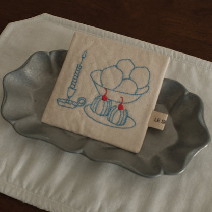 Le Serein Canele Dessert Fruits Candle Pattern Hand Embroidered French Linen Coasters Heat Insulation Table Mats Decorations