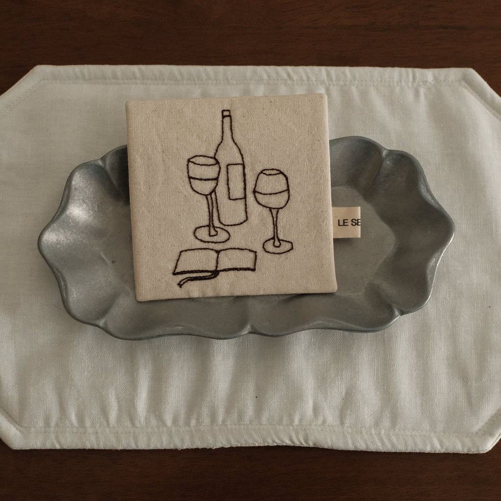 Le Serein Evening Reading Time with Wine Pattern Hand Embroidered French Linen Coasters Heat Insulation Table Mats Decorations