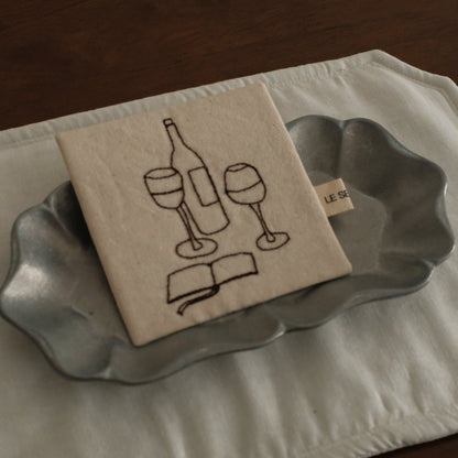 Le Serein Evening Reading Time with Wine Pattern Hand Embroidered French Linen Coasters Heat Insulation Table Mats Decorations