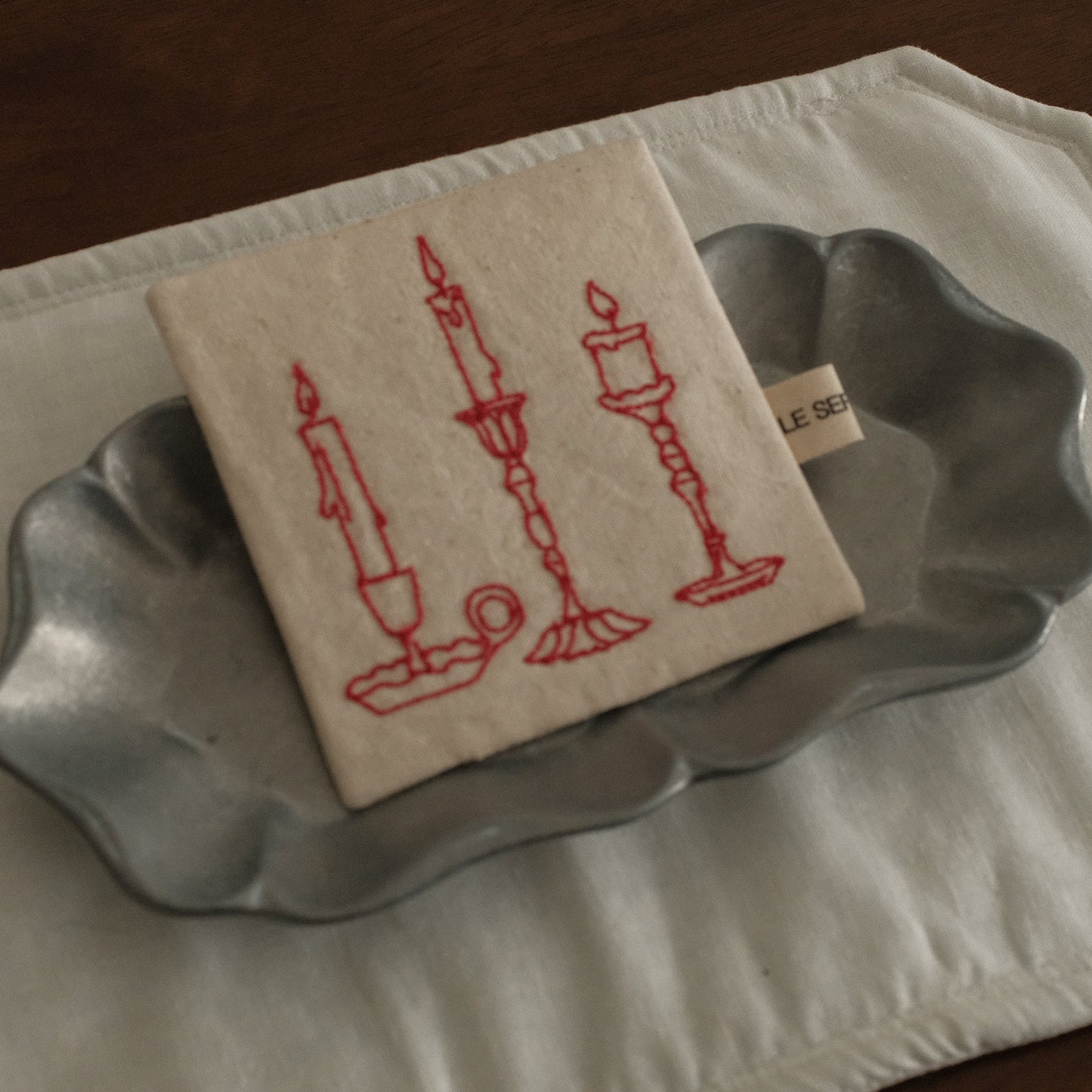 Le Serein Retro Candles Pattern Hand Embroidered French Linen Coasters Heat Insulation Table Mats Decorations