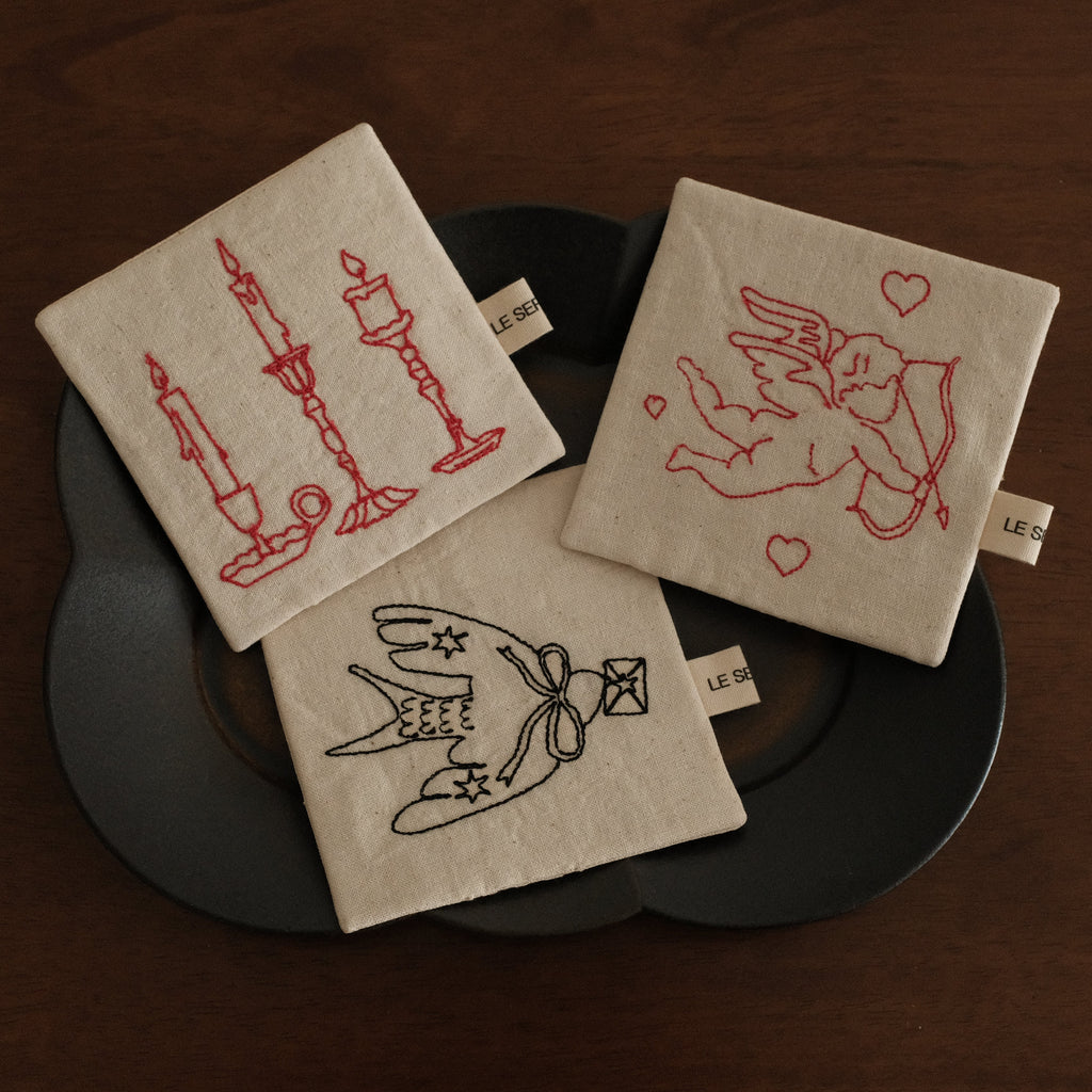 Le Serein Retro Candles Pattern Hand Embroidered French Linen Coasters Heat Insulation Table Mats Decorations