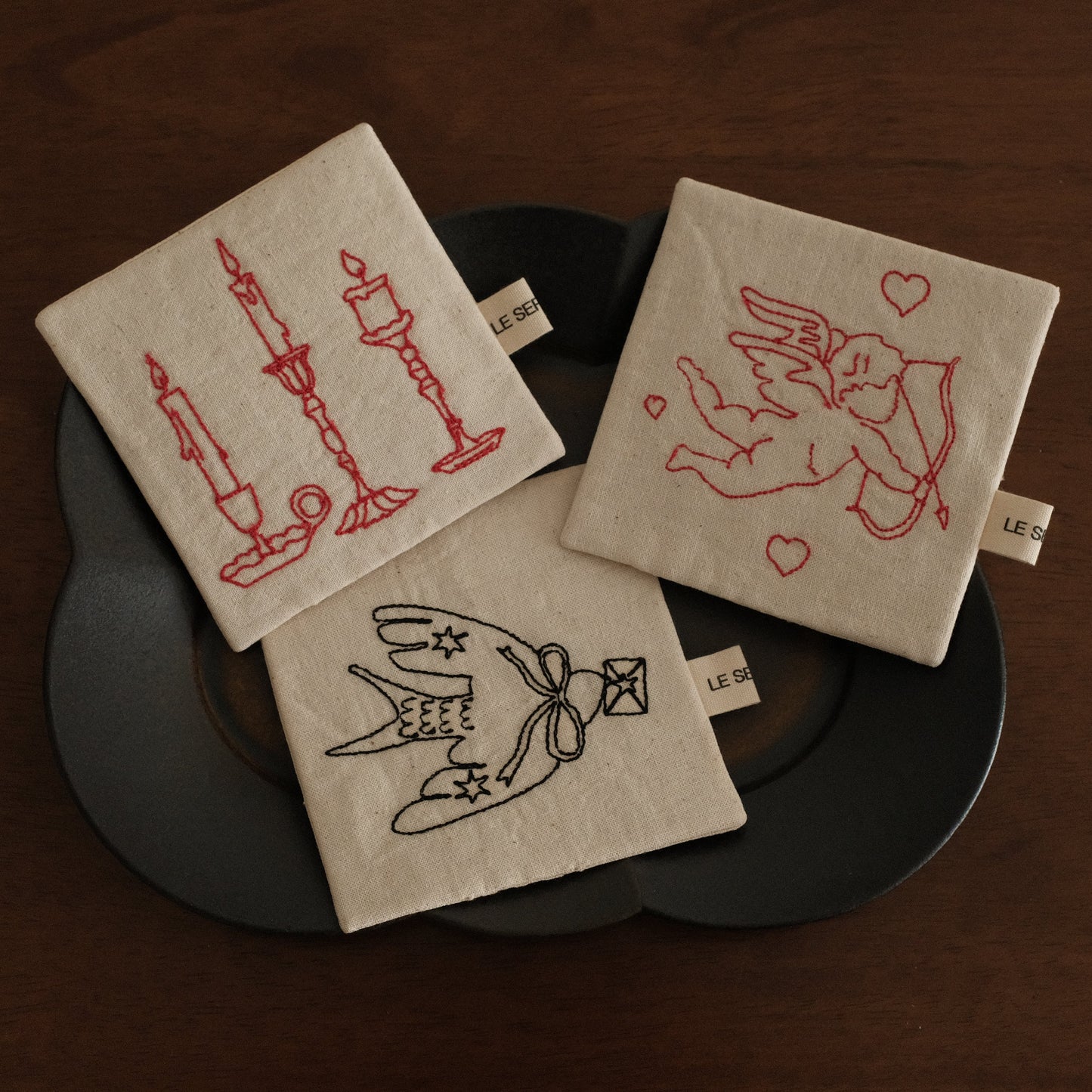 Le Serein Retro Candles Pattern Hand Embroidered French Linen Coasters Heat Insulation Table Mats Decorations