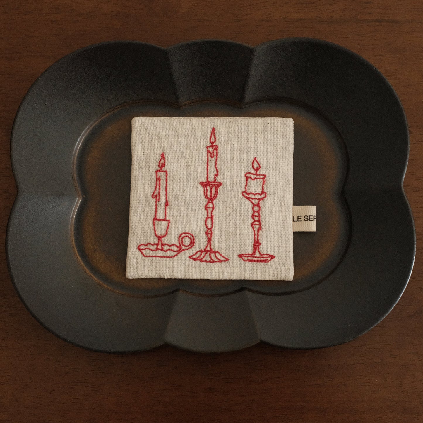 Le Serein Retro Candles Pattern Hand Embroidered French Linen Coasters Heat Insulation Table Mats Decorations