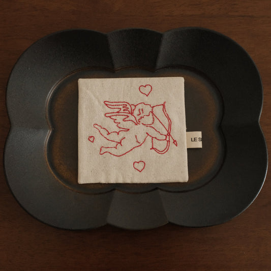 Le Serein Cupid's Love Pattern Hand Embroidered French Linen Coasters Heat Insulation Table Mats Decorations