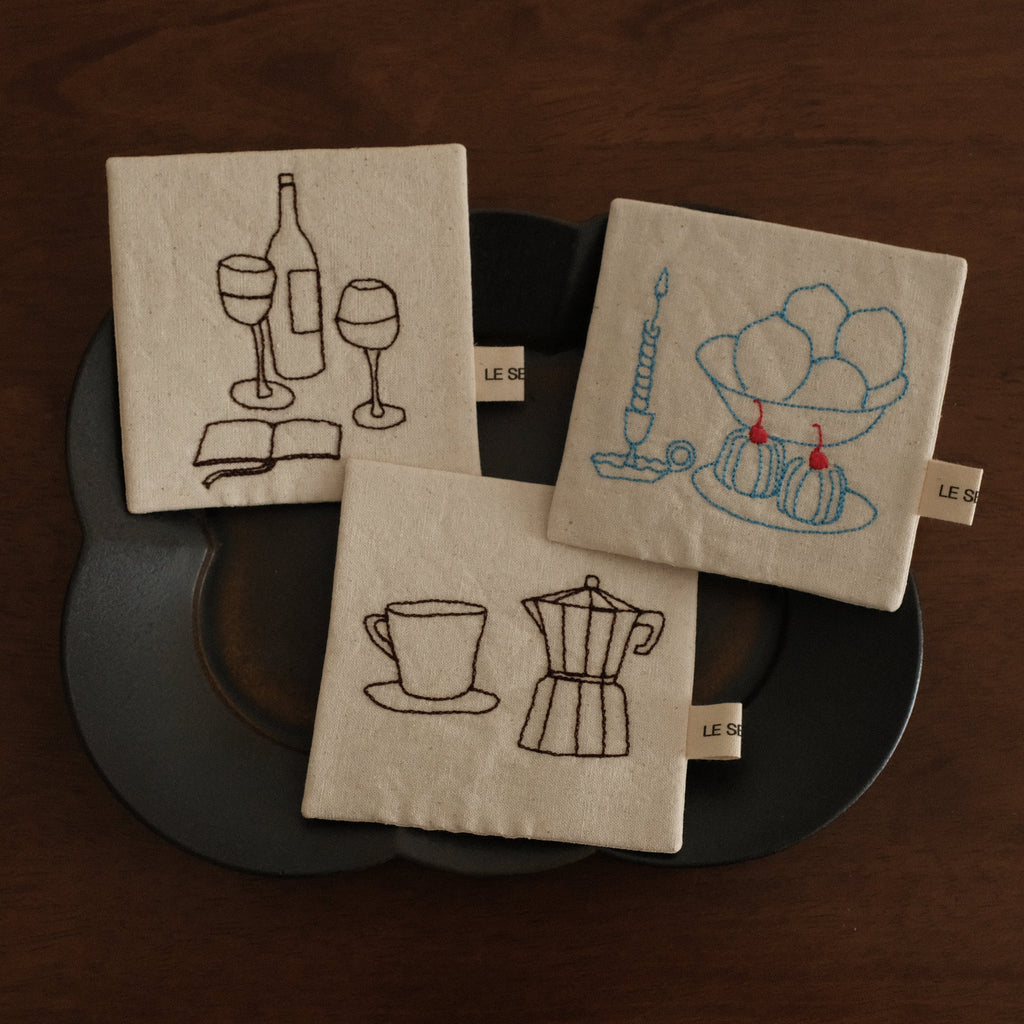 Le Serein Canele Dessert Fruits Candle Pattern Hand Embroidered French Linen Coasters Heat Insulation Table Mats Decorations