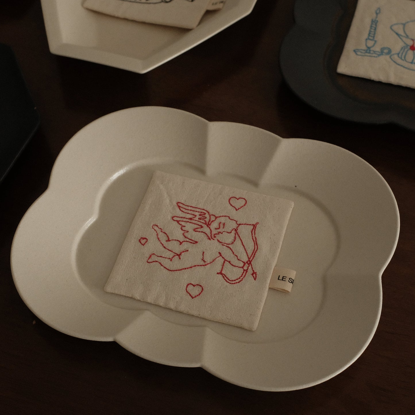 Le Serein Cupid's Love Pattern Hand Embroidered French Linen Coasters Heat Insulation Table Mats Decorations