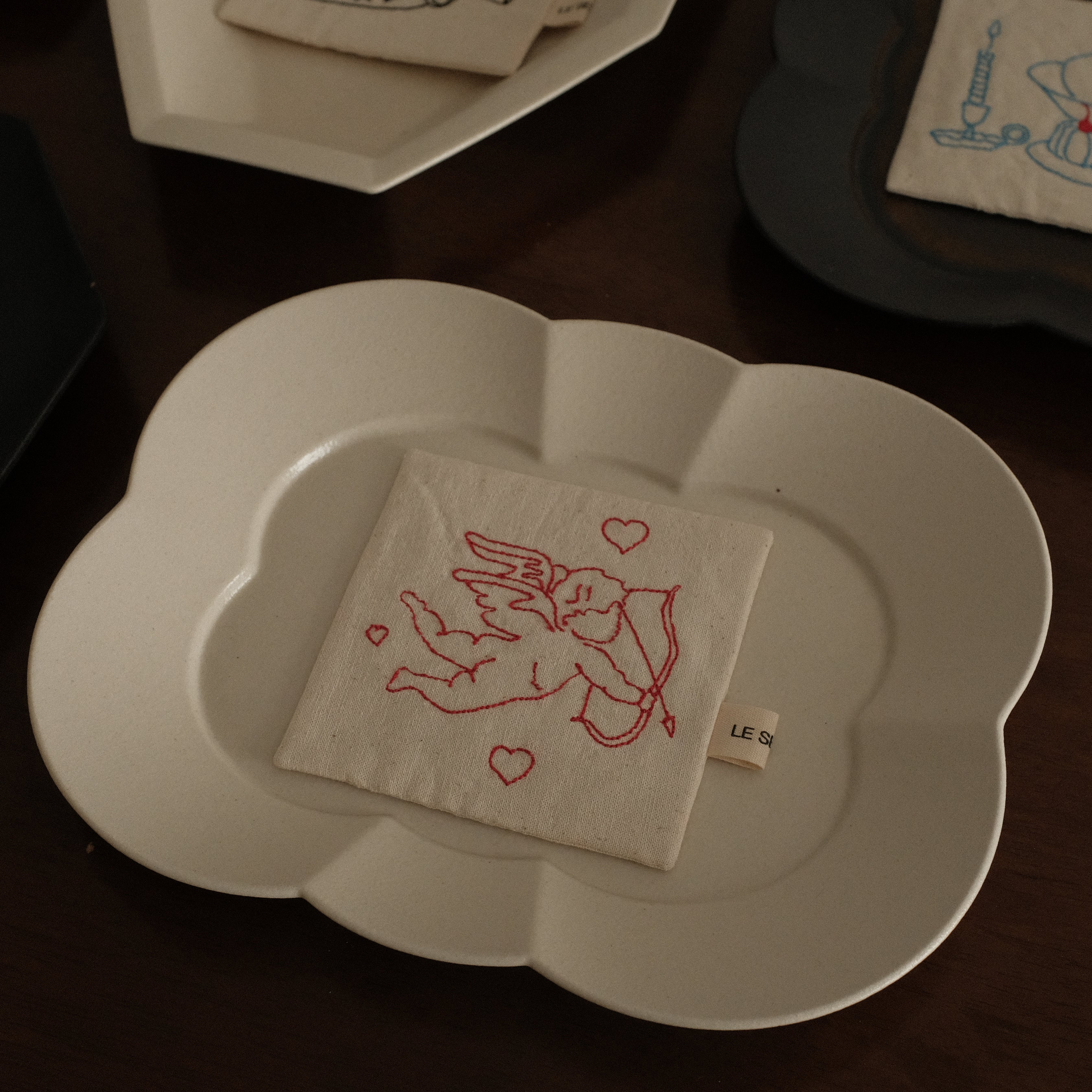 Le Serein Cupid's Love Pattern Hand Embroidered French Linen Coasters Heat Insulation Table Mats Decorations
