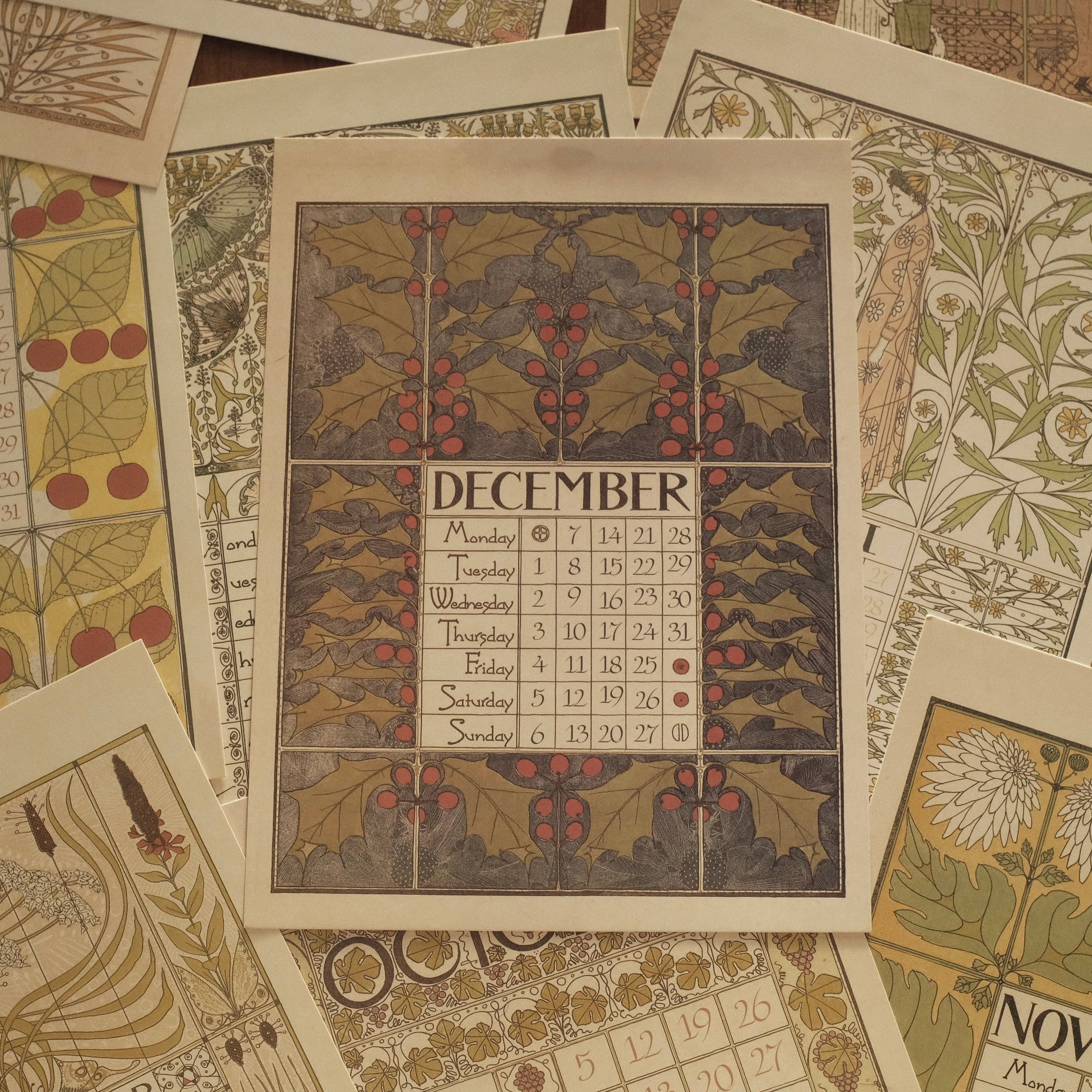 MARGUERITE Elegant Retro Art Nouveau Wall Hanging Table Display Calendar 2026 Art Card