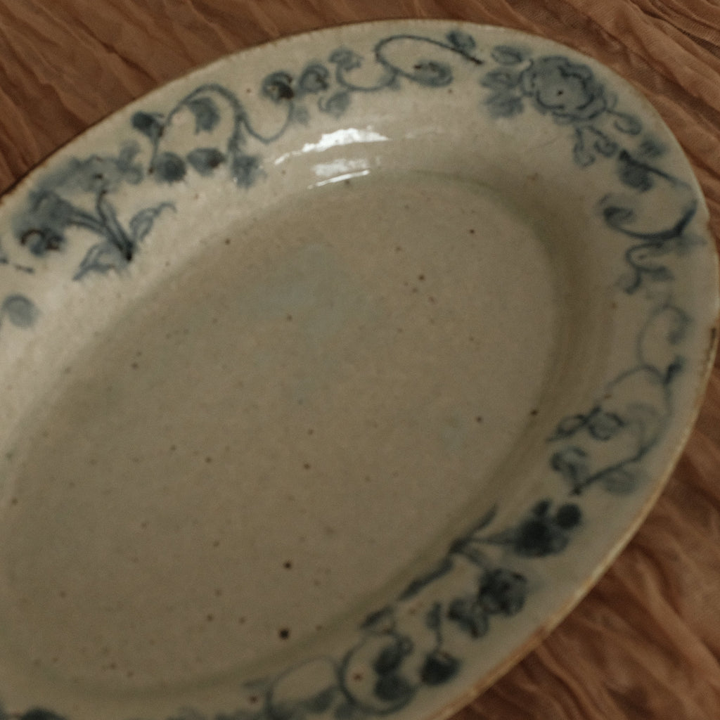 Annan Azure Retro Style Hand Painted Blue and White Floral Vines Oval Large Plate Underglazed Stoneware Ceramic