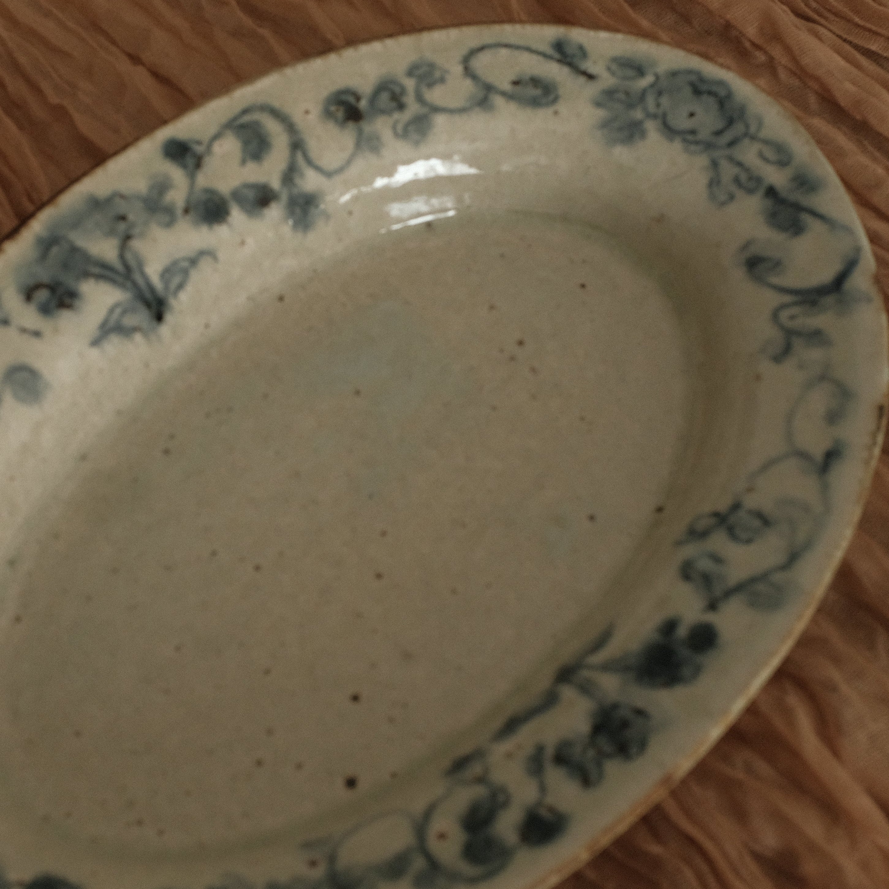 Annan Azure Retro Style Hand Painted Blue and White Floral Vines Oval Large Plate Underglazed Stoneware Ceramic