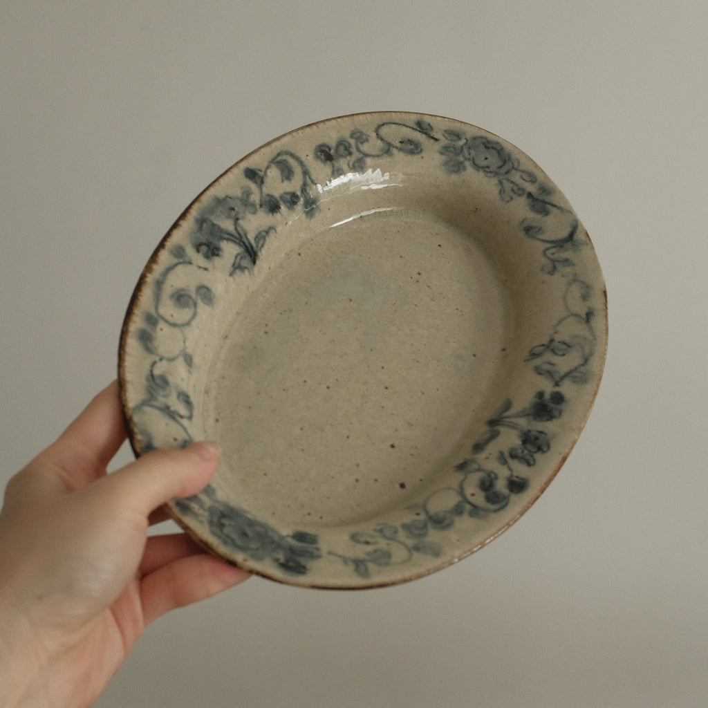 Annan Azure Retro Style Hand Painted Blue and White Floral Vines Oval Large Plate Underglazed Stoneware Ceramic