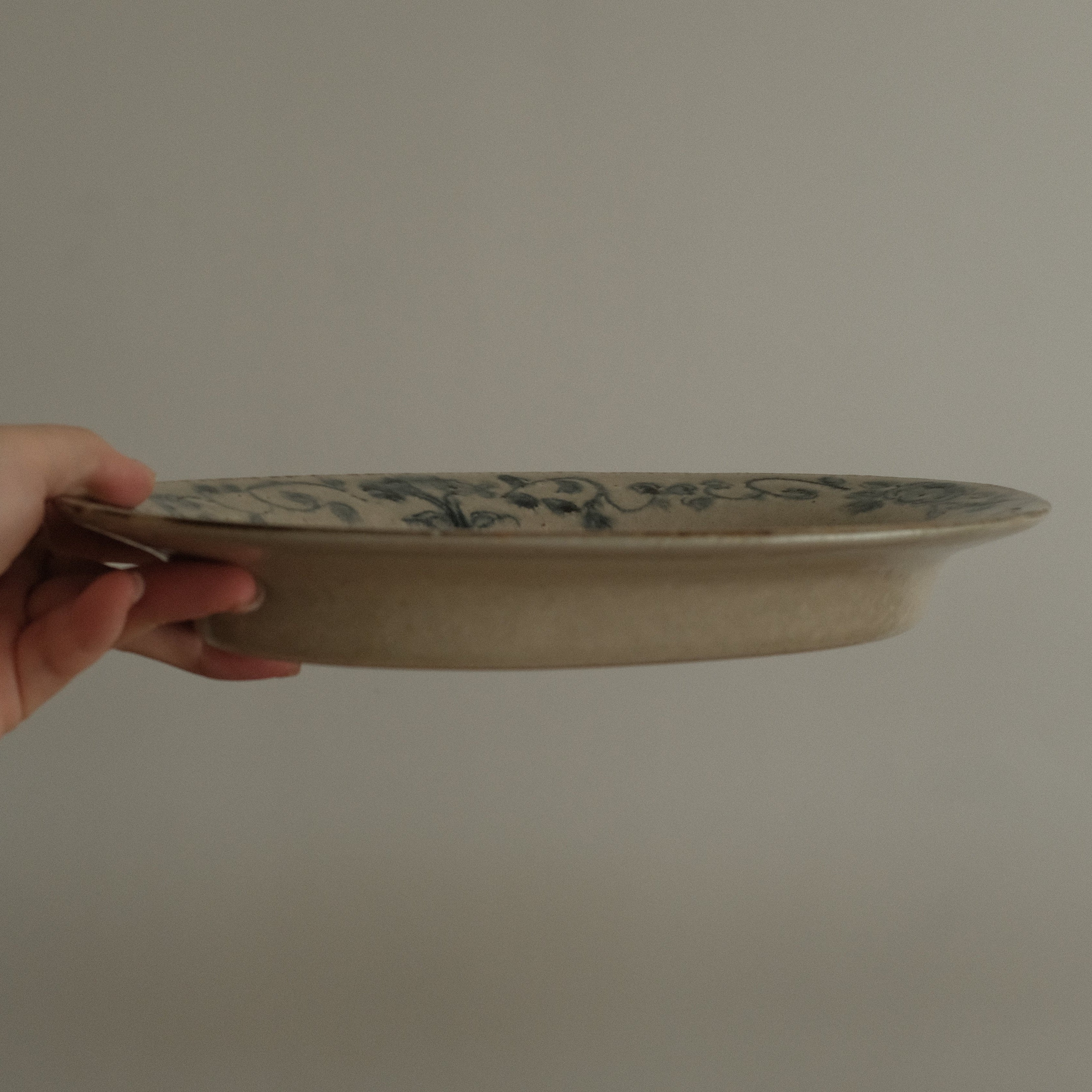 Annan Azure Retro Style Hand Painted Blue and White Floral Vines Oval Large Plate Underglazed Stoneware Ceramic