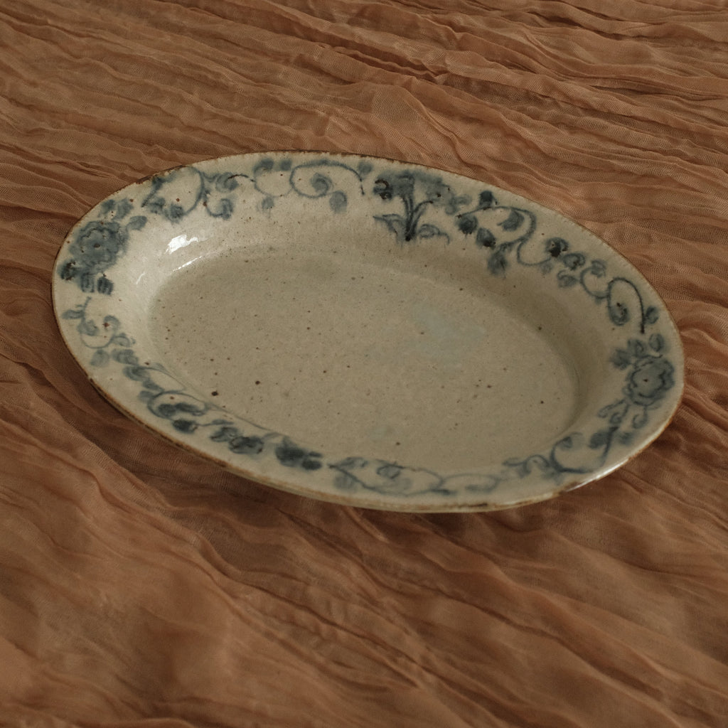 Annan Azure Retro Style Hand Painted Blue and White Floral Vines Oval Large Plate Underglazed Stoneware Ceramic