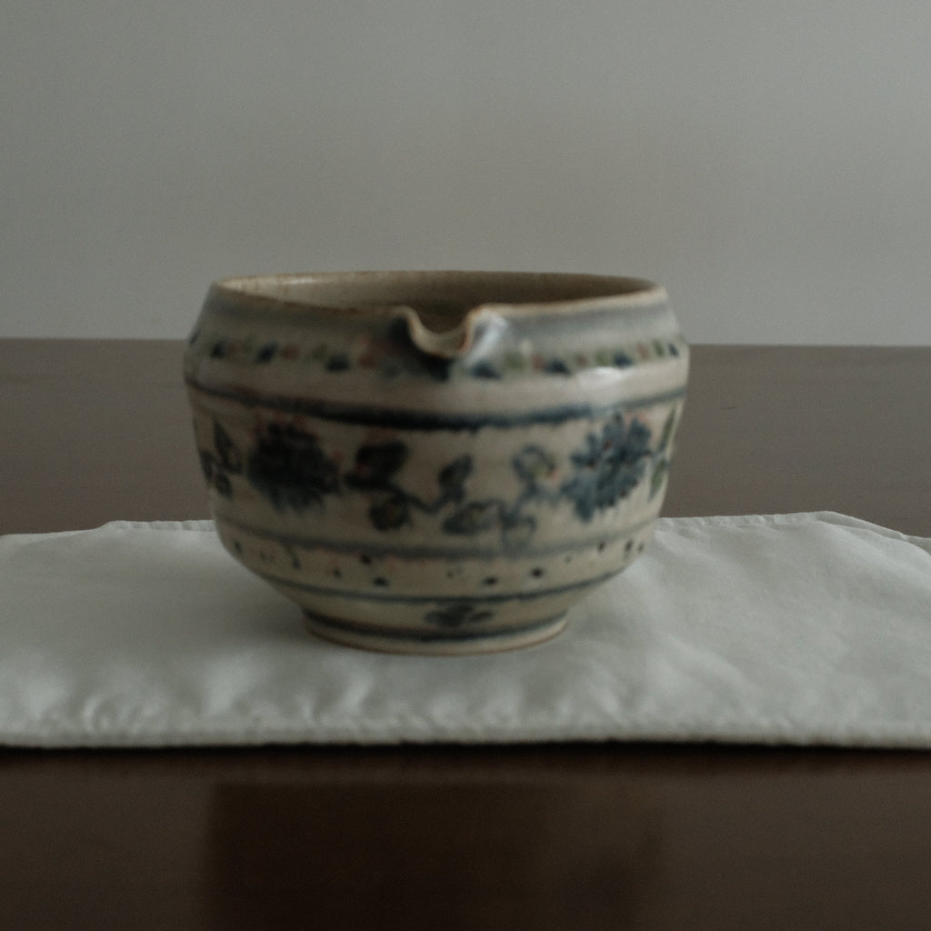 Annan Azure Retro Style Hand Painted Indigo Purple Floral Motifs Katakuchi Chawan Matcha Bowl with Spout Underglazed Ceramic Stoneware