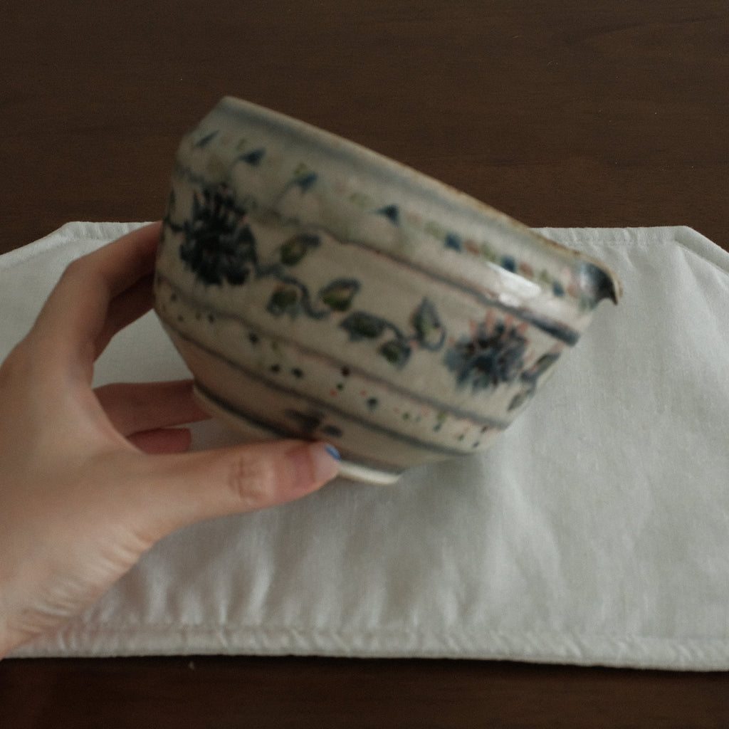 Annan Azure Retro Style Hand Painted Indigo Purple Floral Motifs Katakuchi Chawan Matcha Bowl with Spout Underglazed Ceramic Stoneware