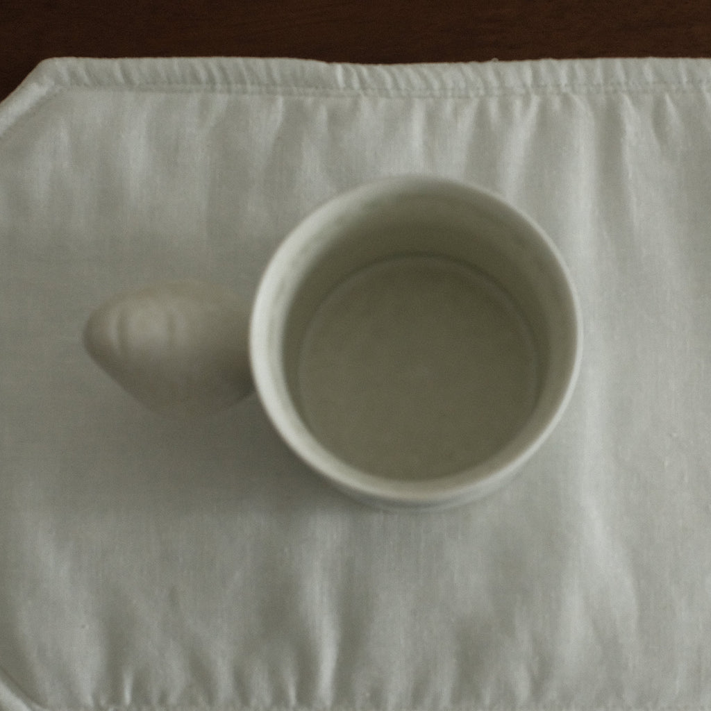 Annan Azure Retro Style Hand Painted Blue and White Floral Motifs Matte Love Shape Handle Mug Underglazed Stoneware Ceramic