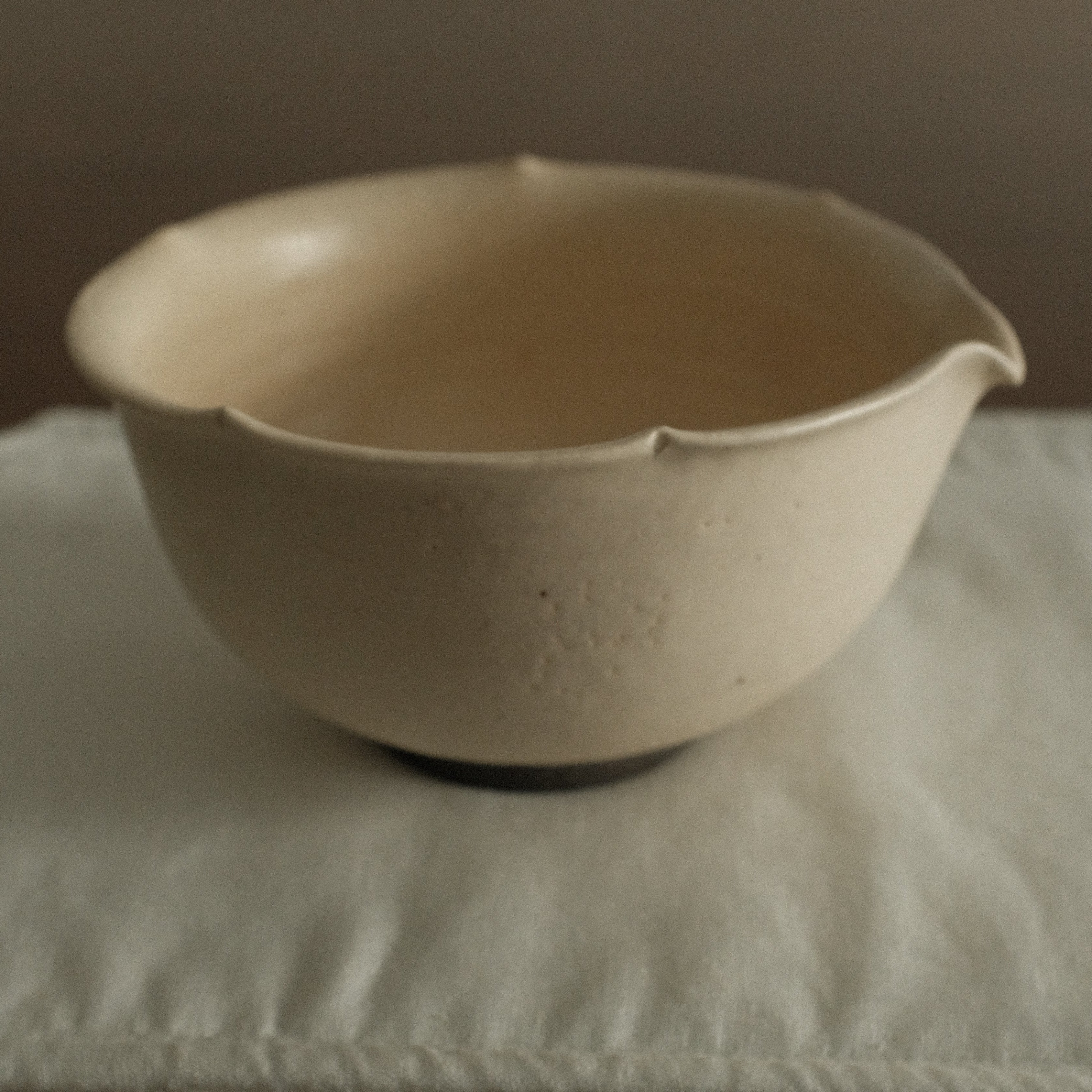 Yuli Handmade Cream Beige Floral Rim Katakuchi Chawan Matcha Bowl Powdered Glaze Underglazed Stoneware