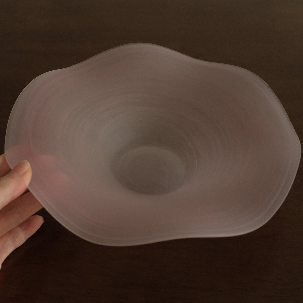 ESME Handmade Wavy Round Frosted Glass Cosmic Deep Plate Soft Pink Sakura