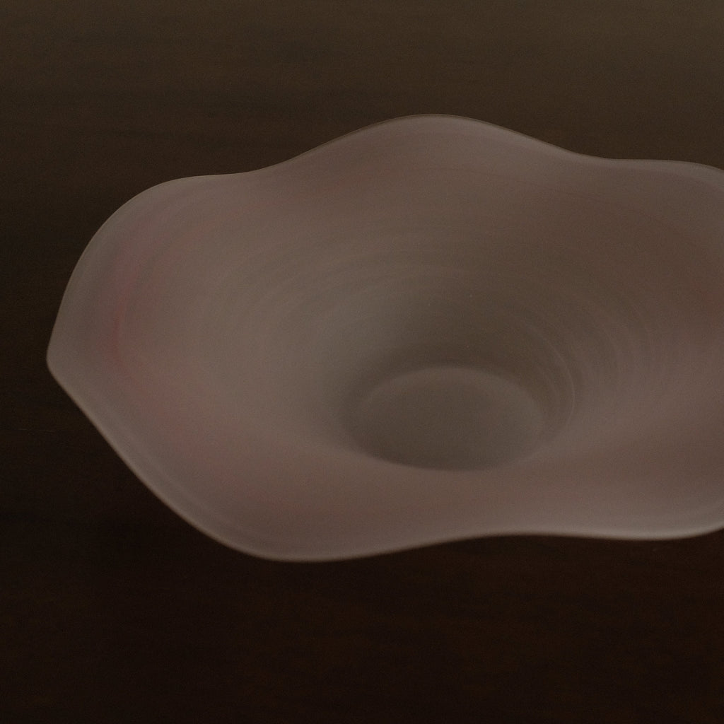 ESME Handmade Wavy Round Frosted Glass Cosmic Deep Plate Soft Pink Sakura