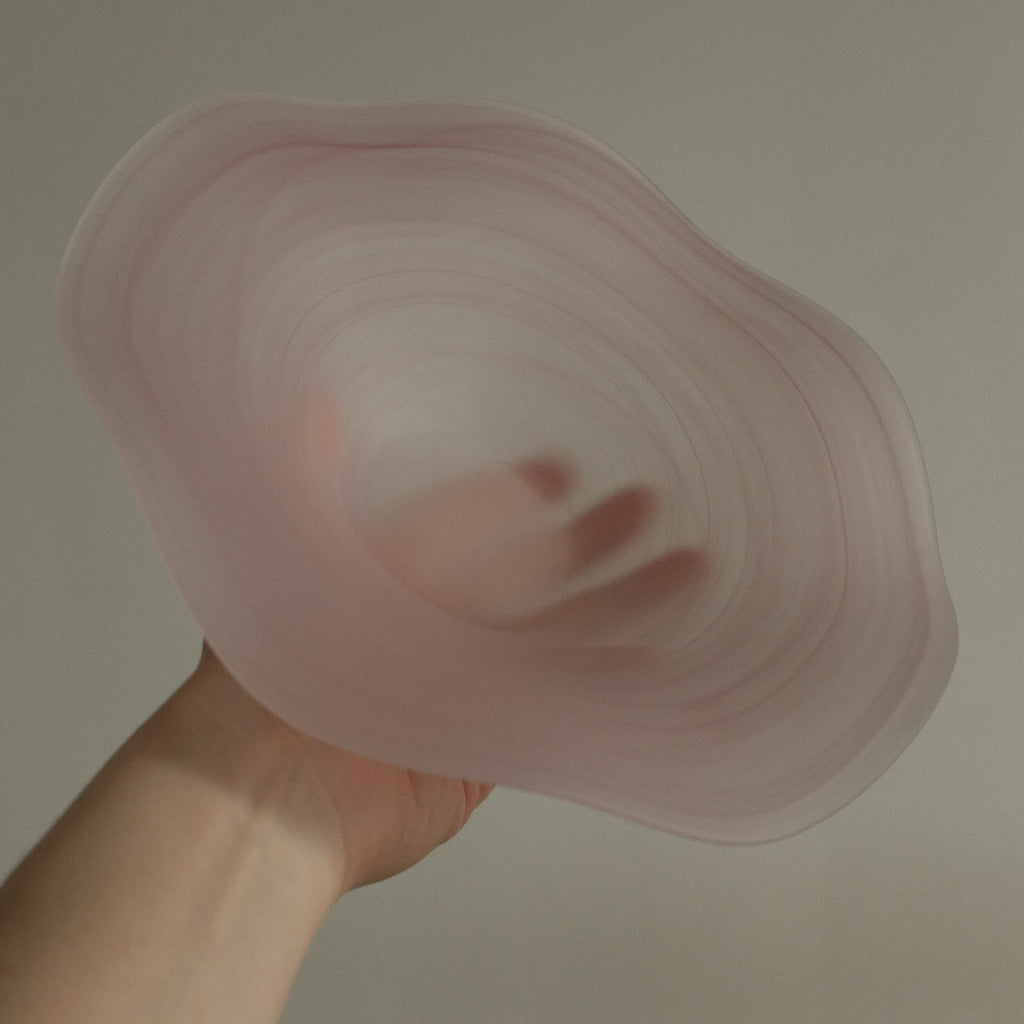 ESME Handmade Wavy Round Frosted Glass Cosmic Deep Plate Soft Pink Sakura
