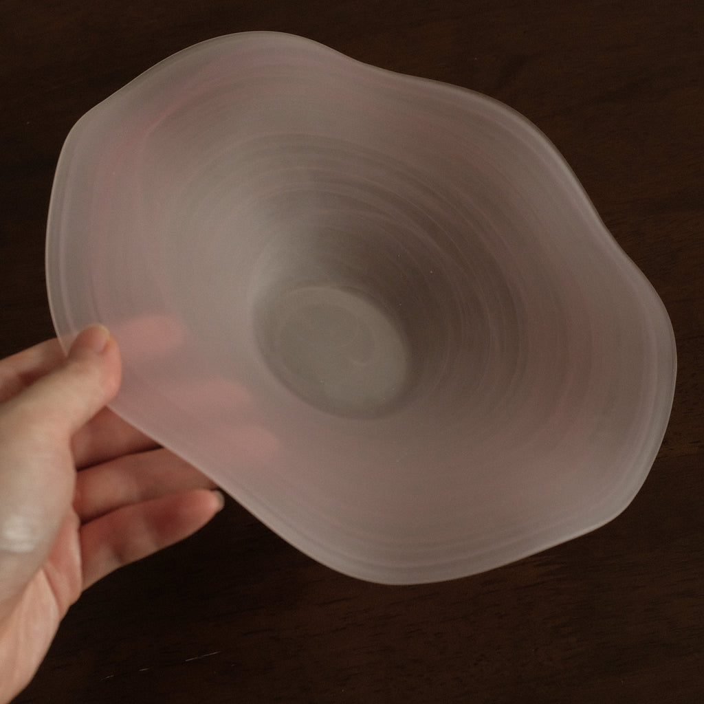 ESME Handmade Wavy Round Frosted Glass Cosmic Deep Plate Soft Pink Sakura