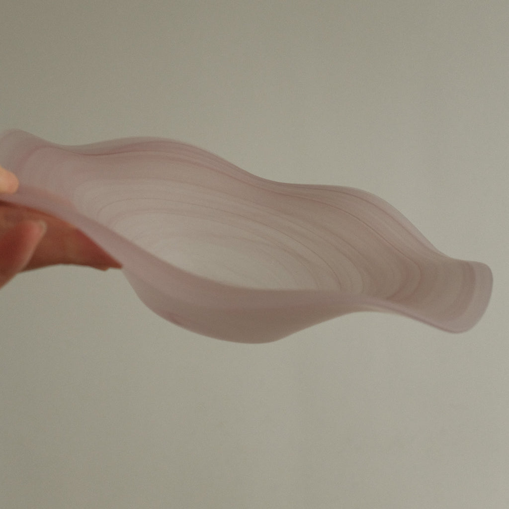 ESME Handmade Wavy Round Frosted Glass Cosmic Deep Plate Soft Pink Sakura