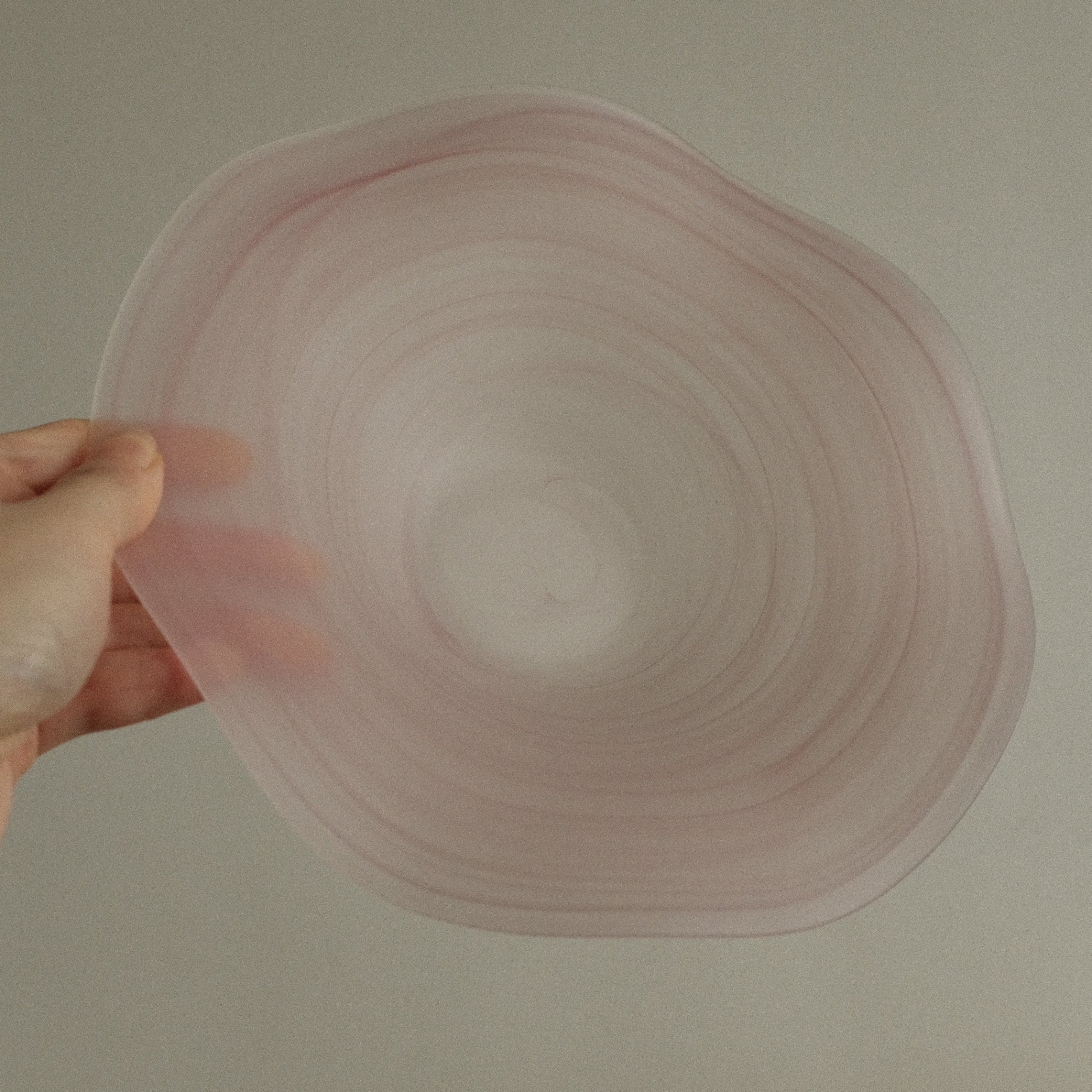 ESME Handmade Wavy Round Frosted Glass Cosmic Deep Plate Soft Pink Sakura