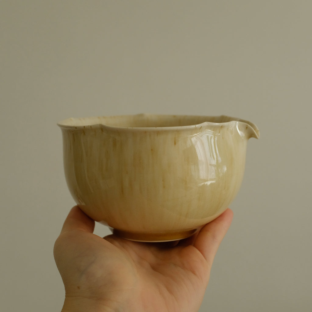 Sooyuan Handmade Yellow Honey Glazed Floral Rim Katakuchi Chawan Matcha Tea Bowl