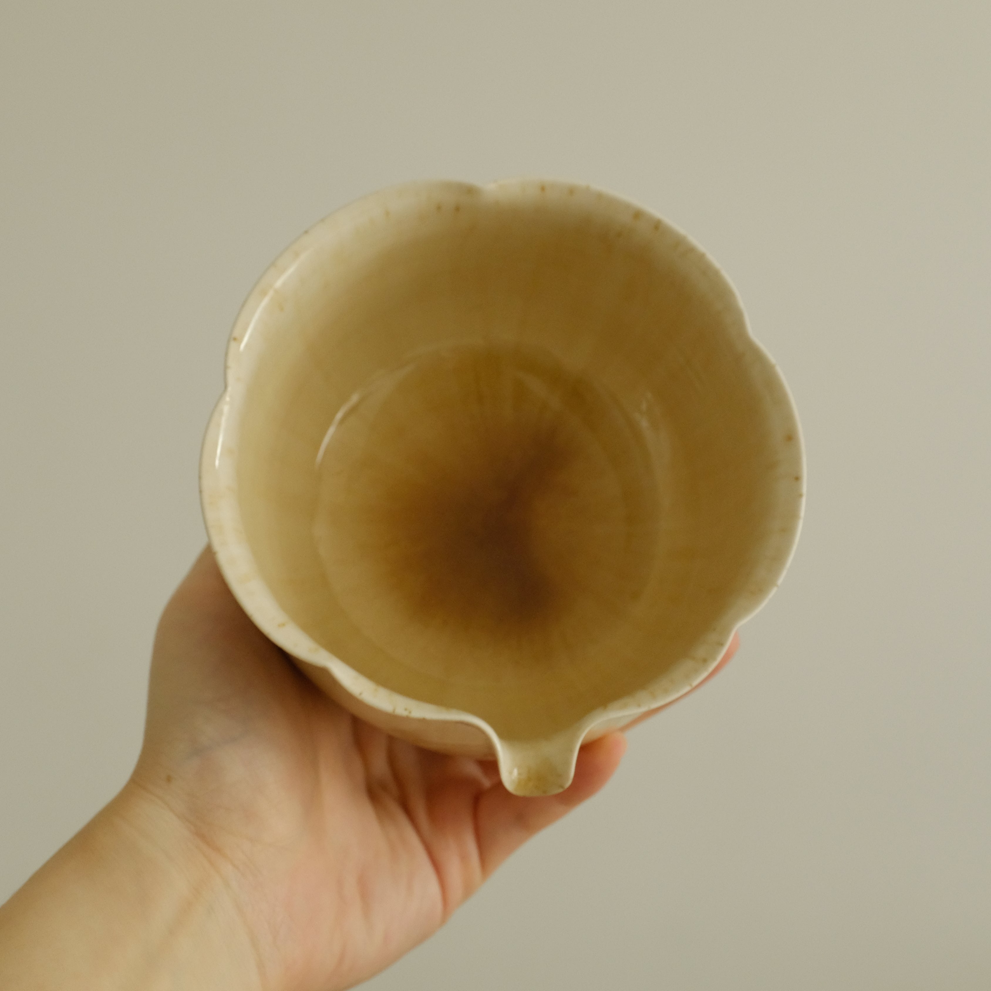 Sooyuan Handmade Yellow Honey Glazed Floral Rim Katakuchi Chawan Matcha Tea Bowl