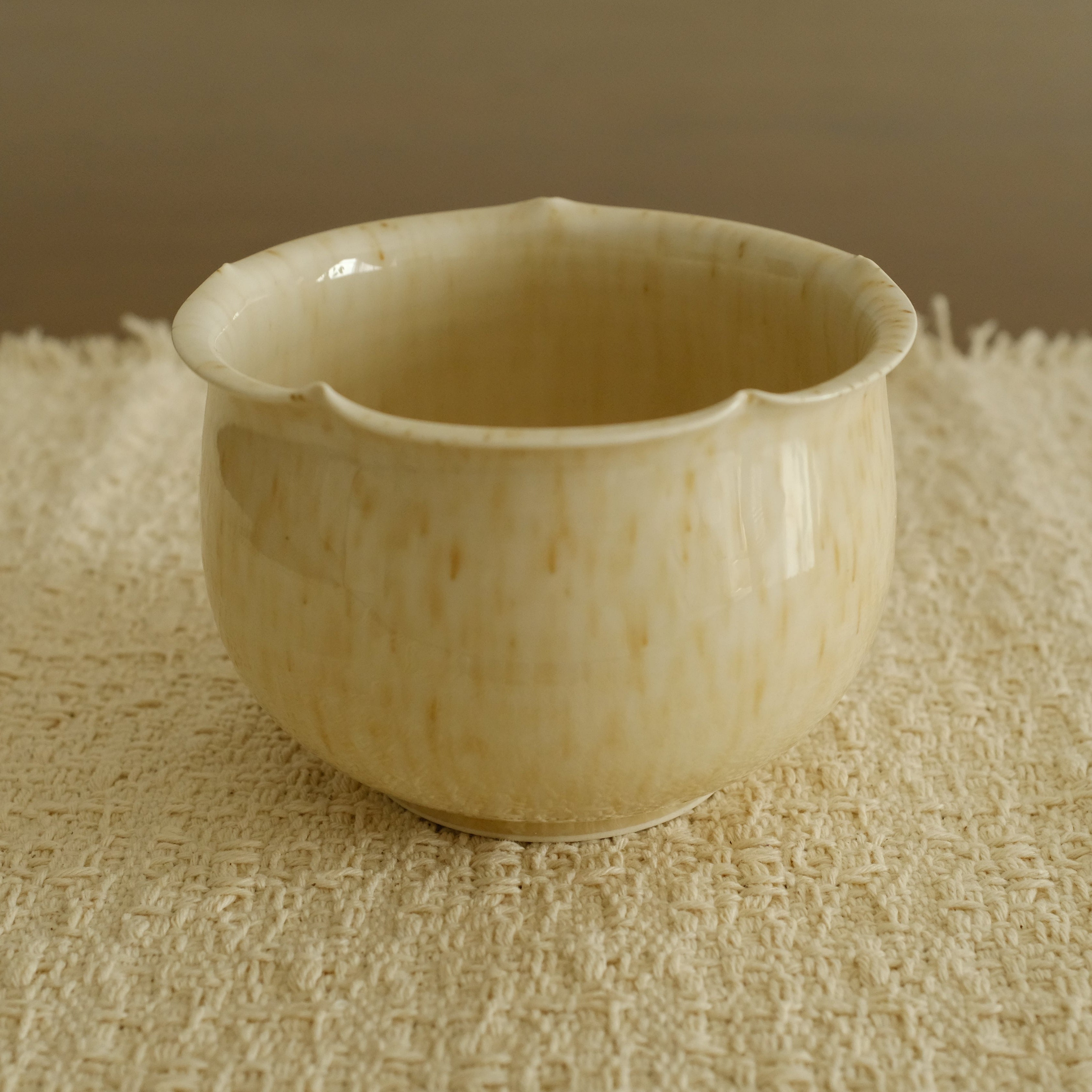 Sooyuan Handmade Yellow Honey Glazed Floral Rim Floral Bud Tea Coffee Cup