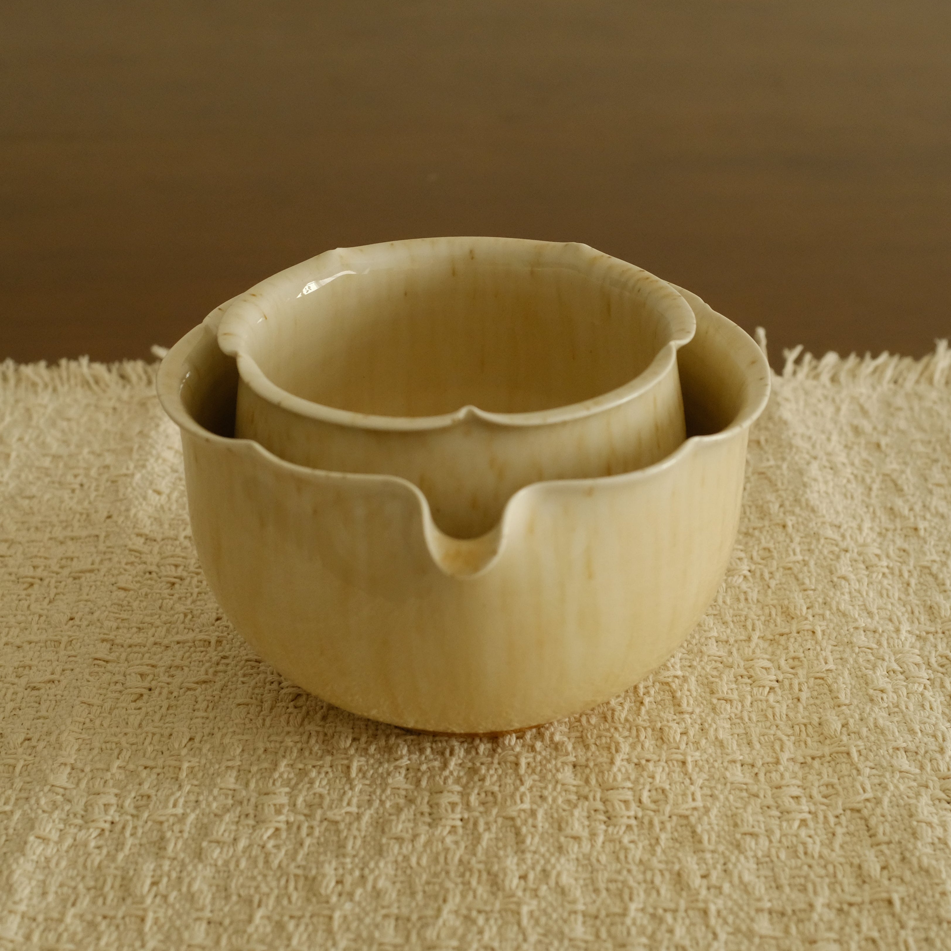 Sooyuan Handmade Yellow Honey Glazed Floral Rim Floral Bud Tea Coffee Cup