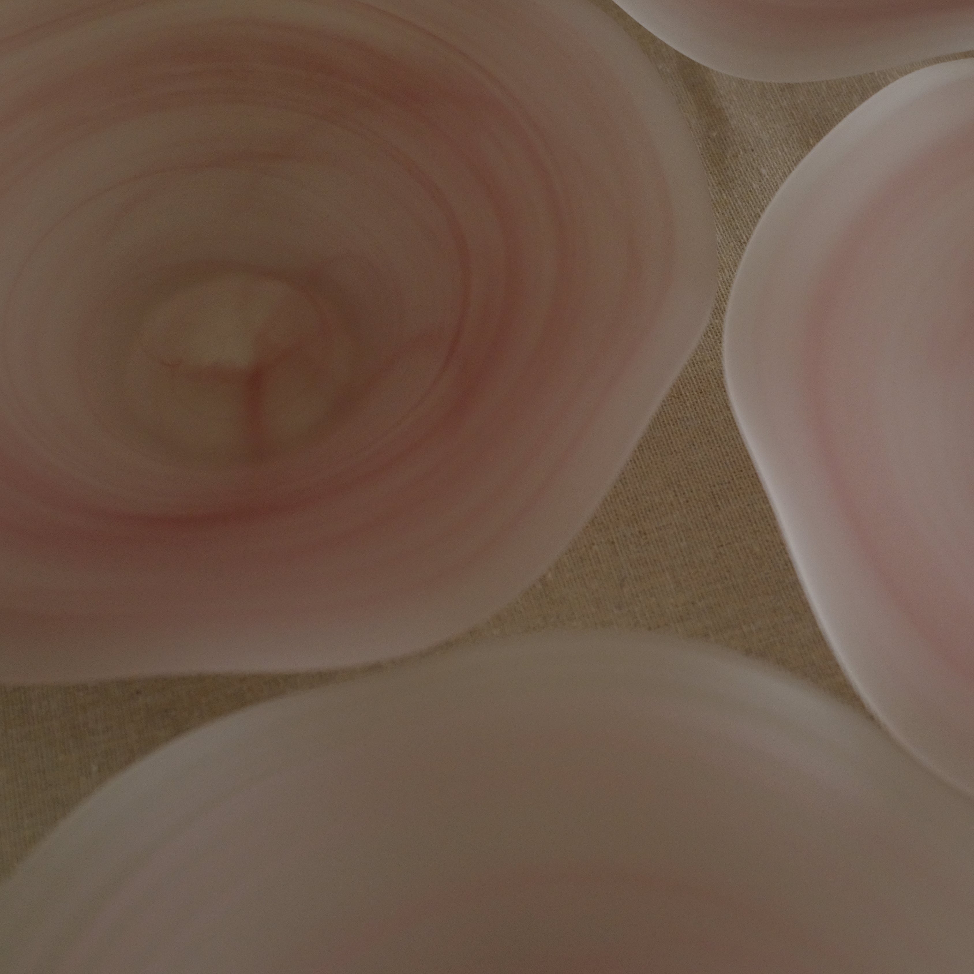 ESME Handmade Wavy Round Frosted Glass Cosmic Deep Plate Soft Pink Sakura