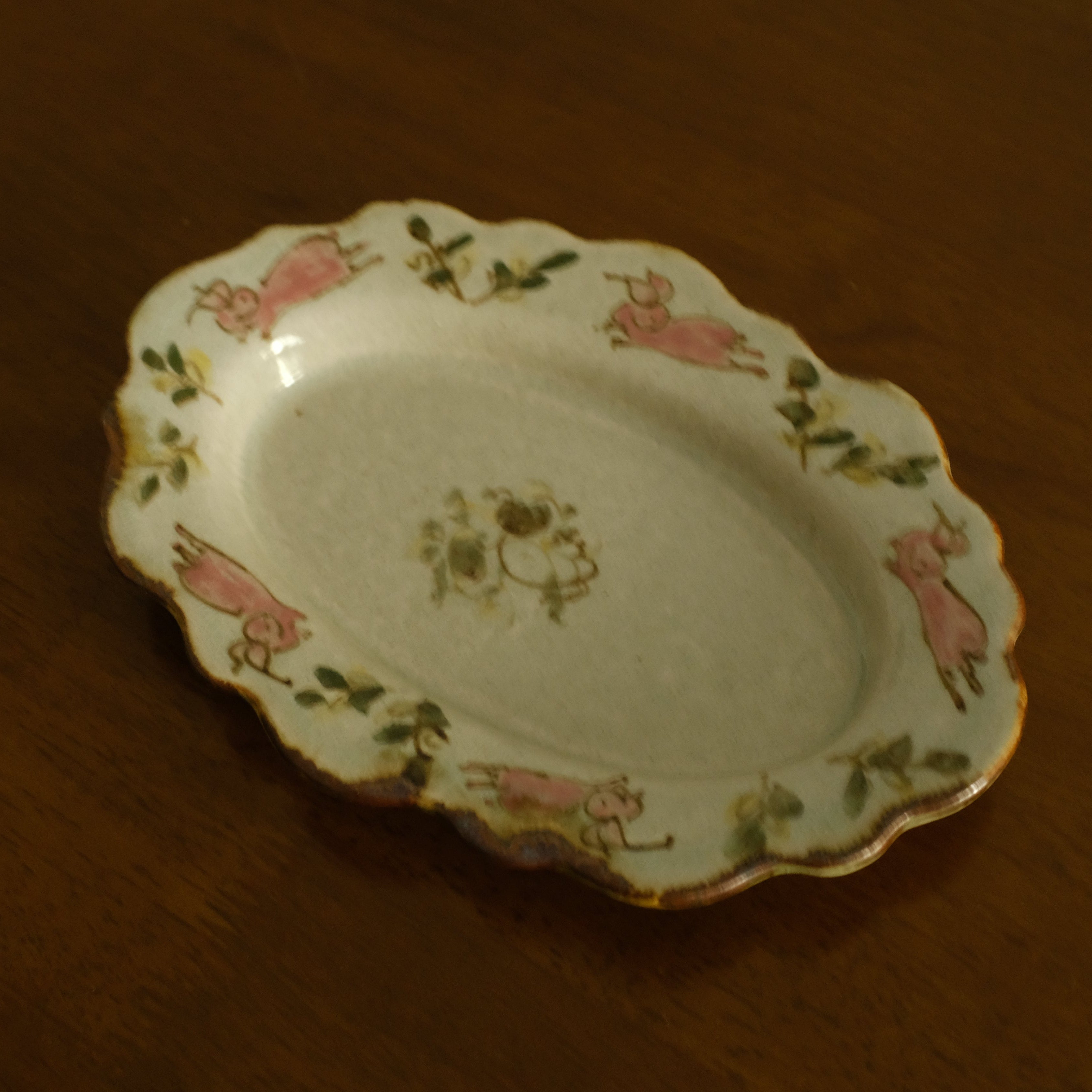 Annan Azure Retro Style Hand Painted Floral Rim Decorative Rabbit Bunny Pattern Plate Underglazed Stoneware Ceramic
