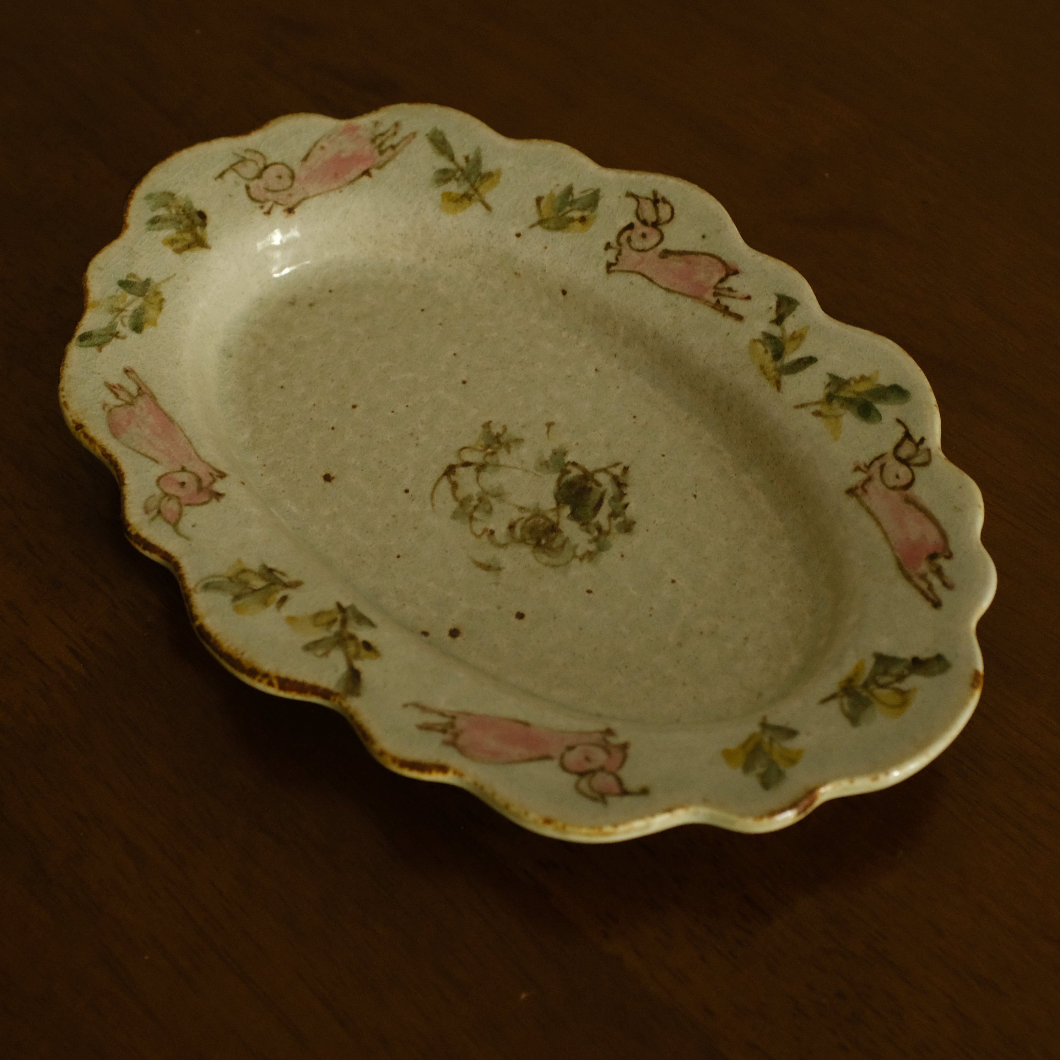 Annan Azure Retro Style Hand Painted Floral Rim Decorative Rabbit Bunny Pattern Plate Underglazed Stoneware Ceramic