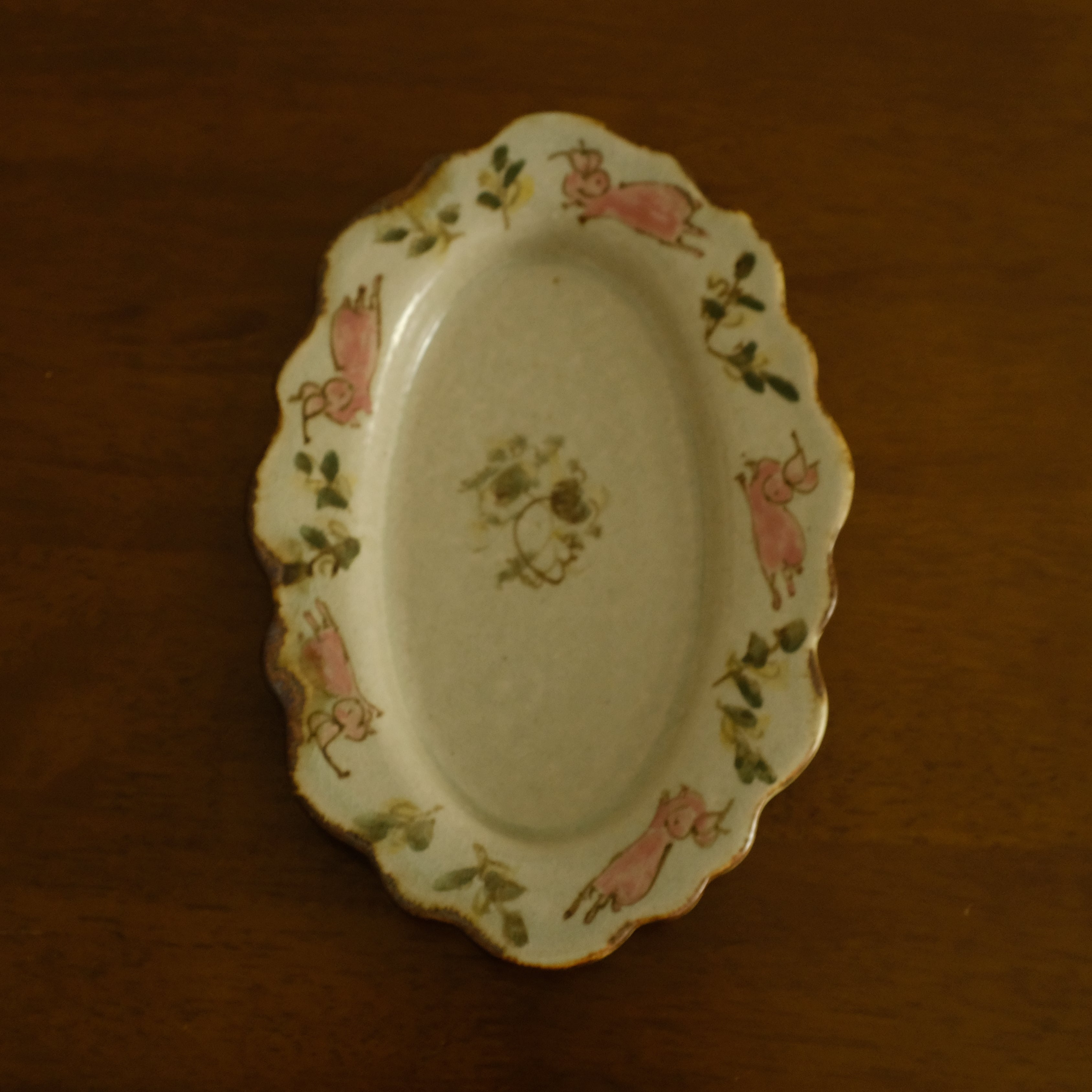 Annan Azure Retro Style Hand Painted Floral Rim Decorative Rabbit Bunny Pattern Plate Underglazed Stoneware Ceramic