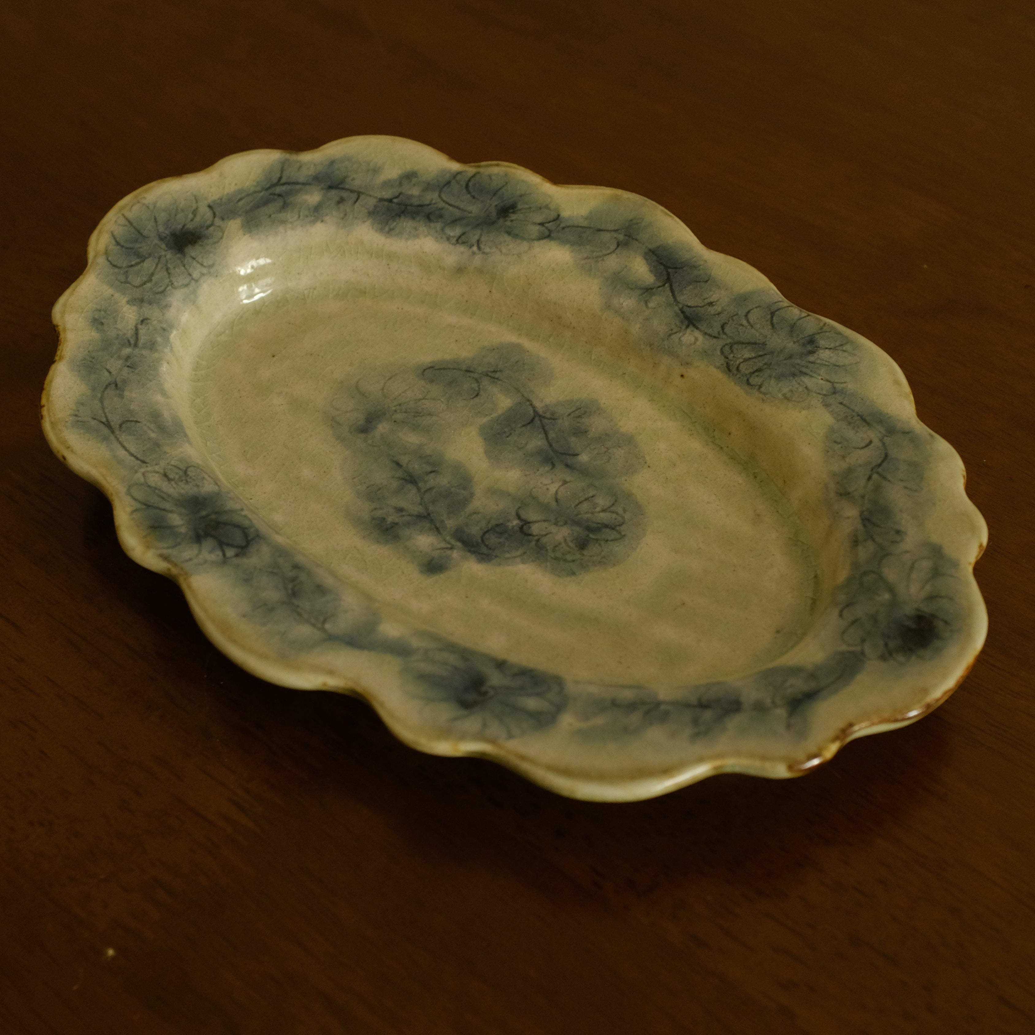 Annan Azure Retro Style Hand Painted Floral Rim Decorative Shiboride Blue White Floral Pattern Oval Plate Underglazed Stoneware Ceramic